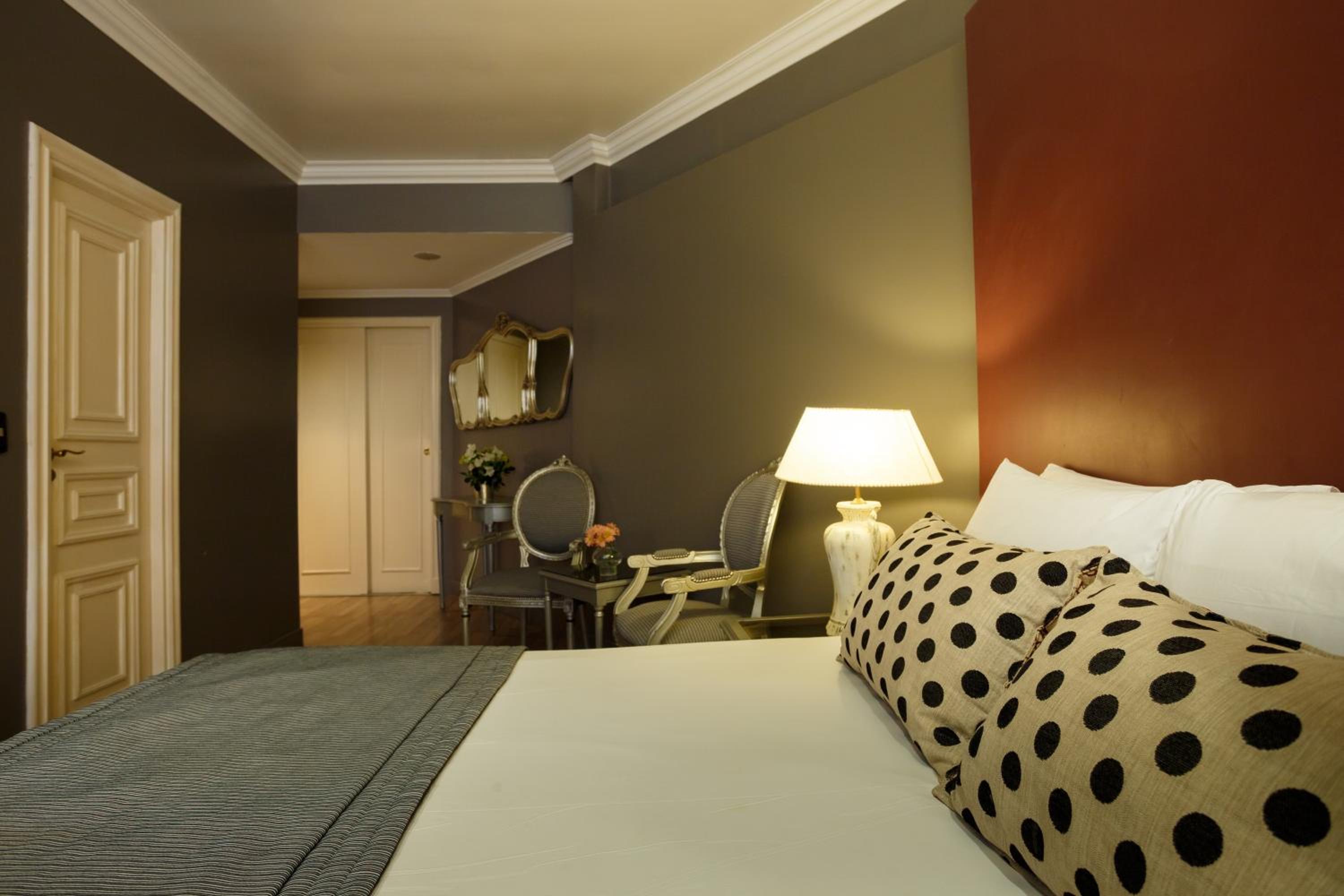 Standard Double Room photo 3