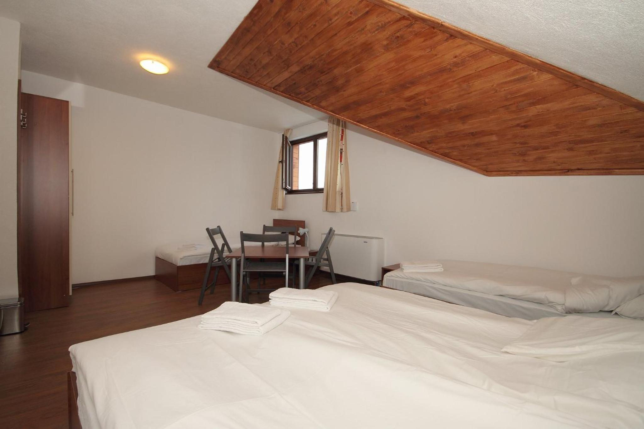 Classic Quadruple Room photo 3