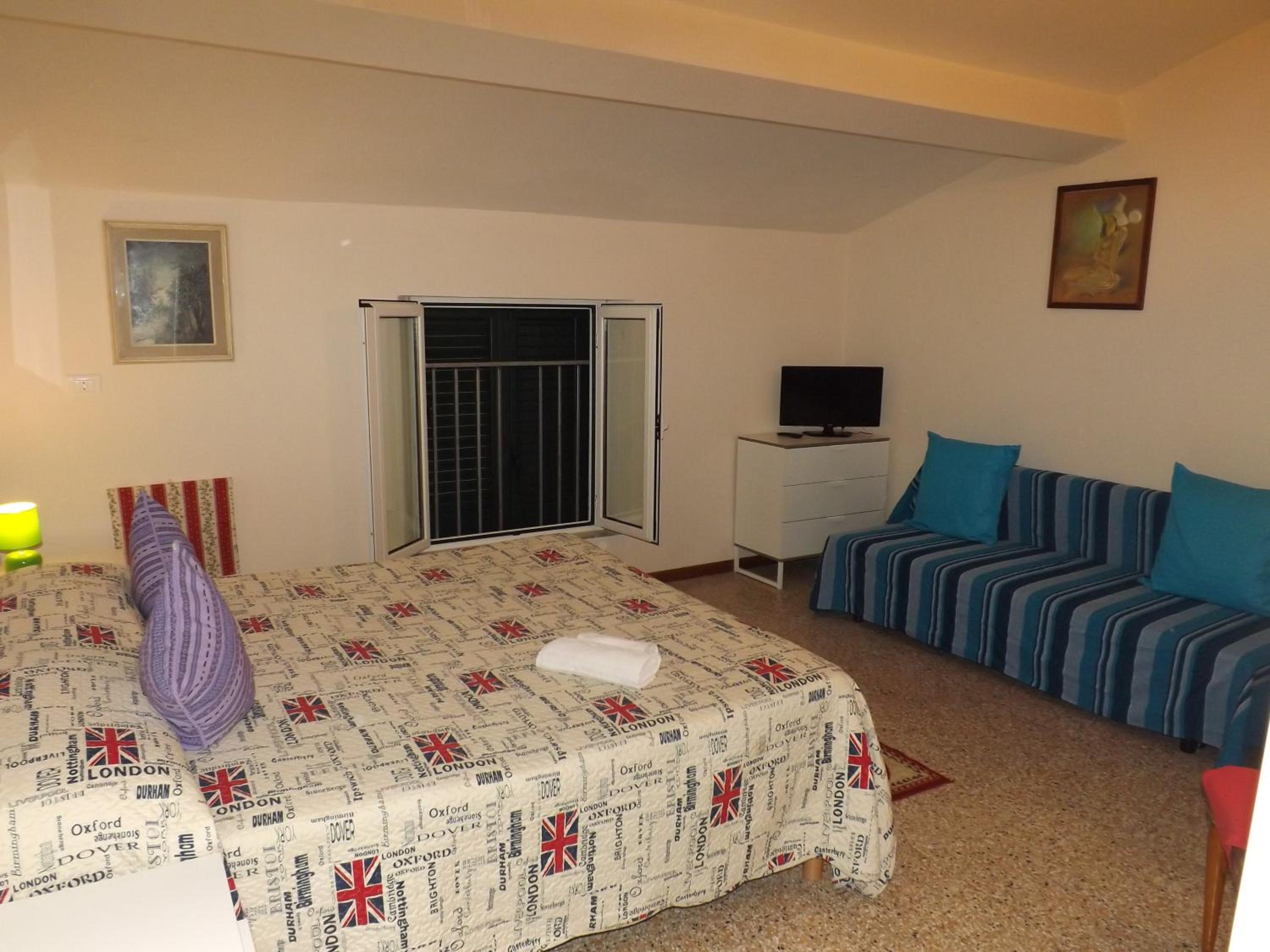 Triple Room photo 2