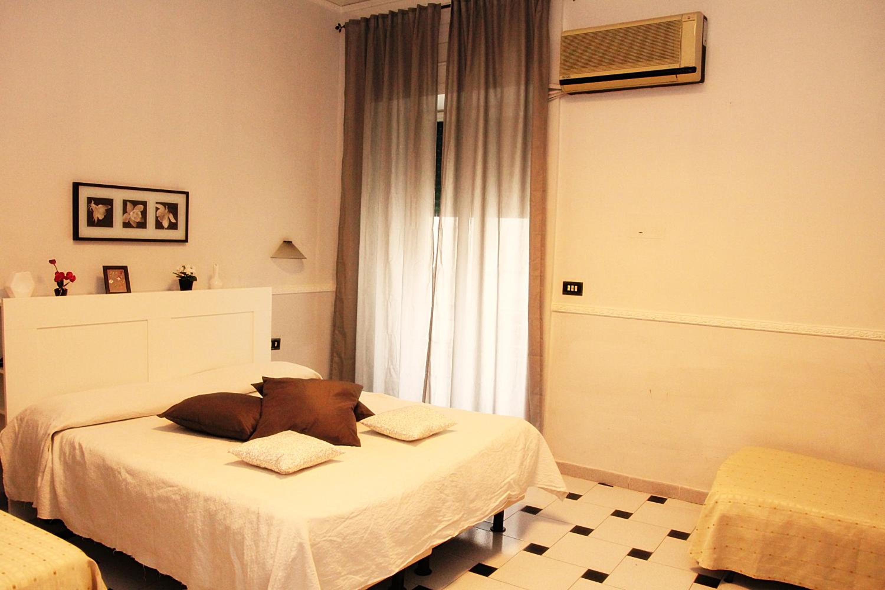 Double or Twin Room photo 2