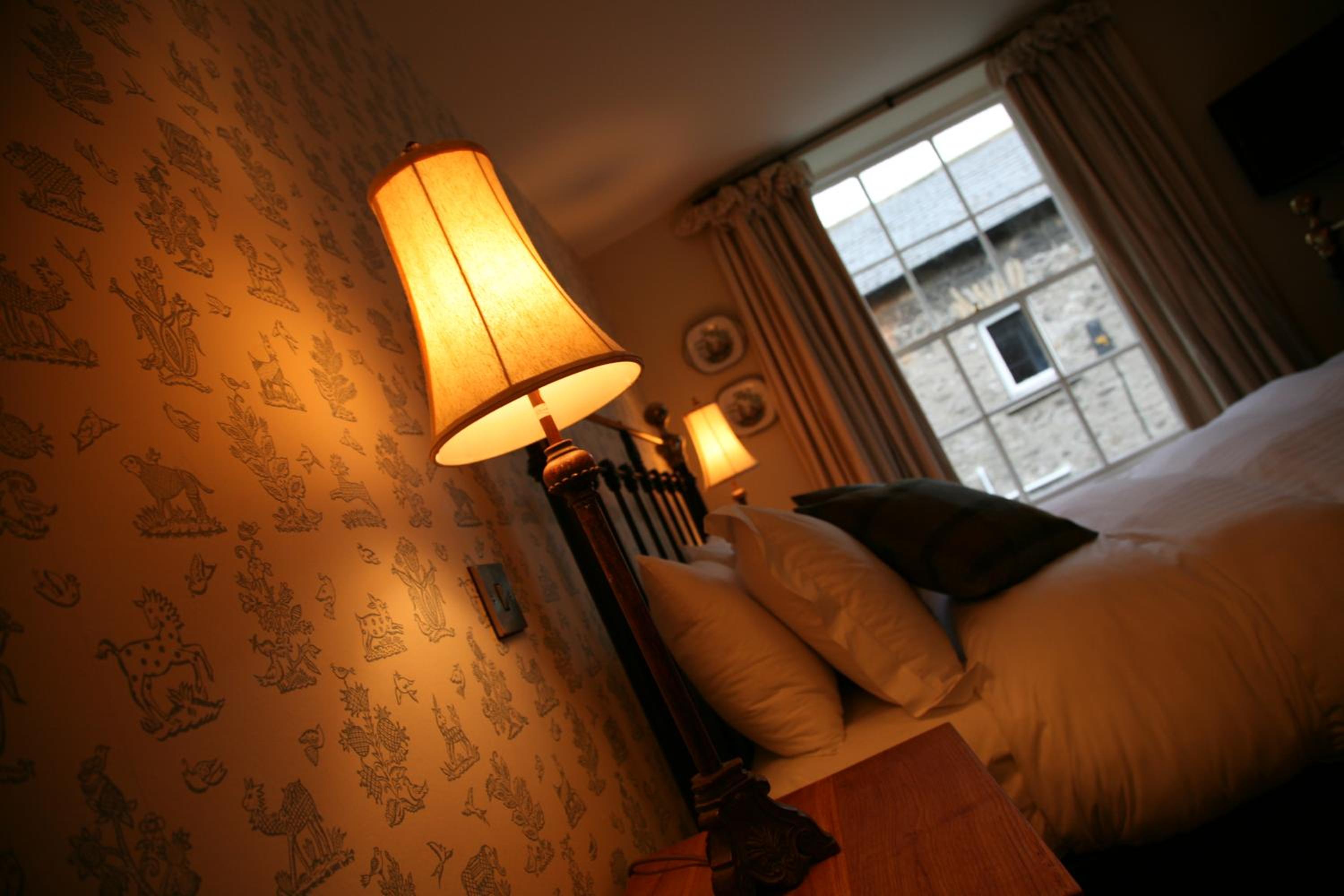 Superior King Room - Photo 7