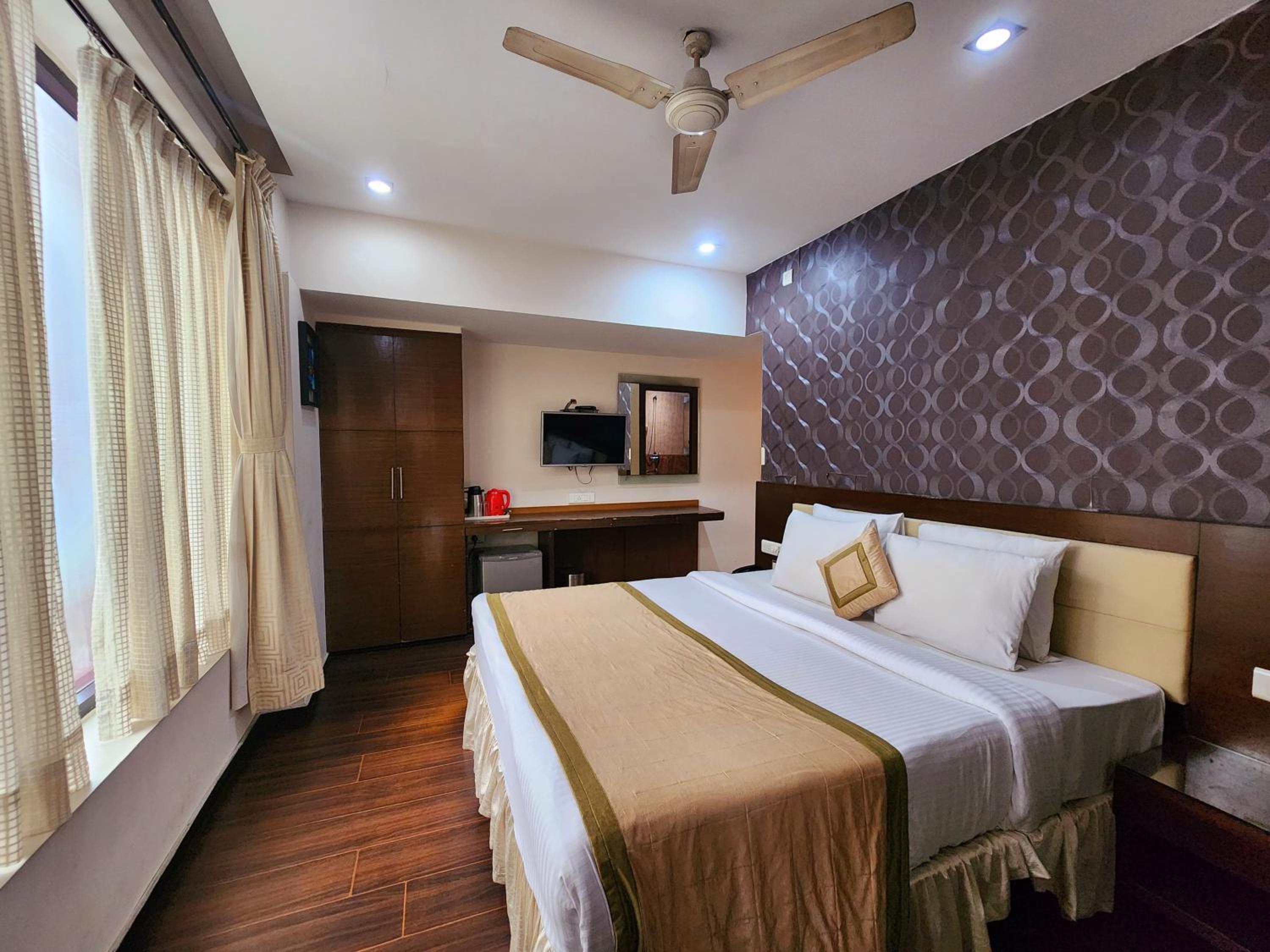 Executive Suite