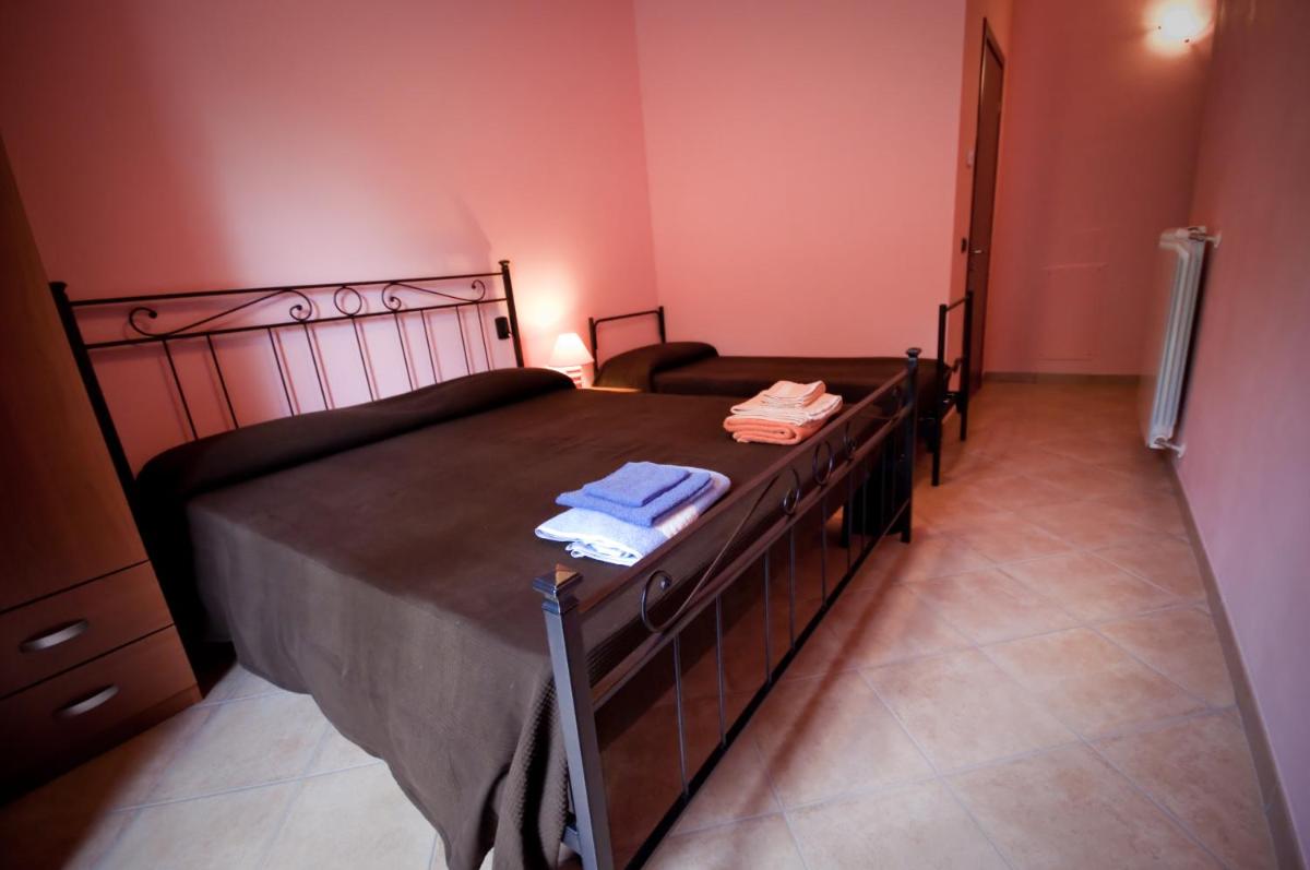Triple Room with Private Bathroom photo 3
