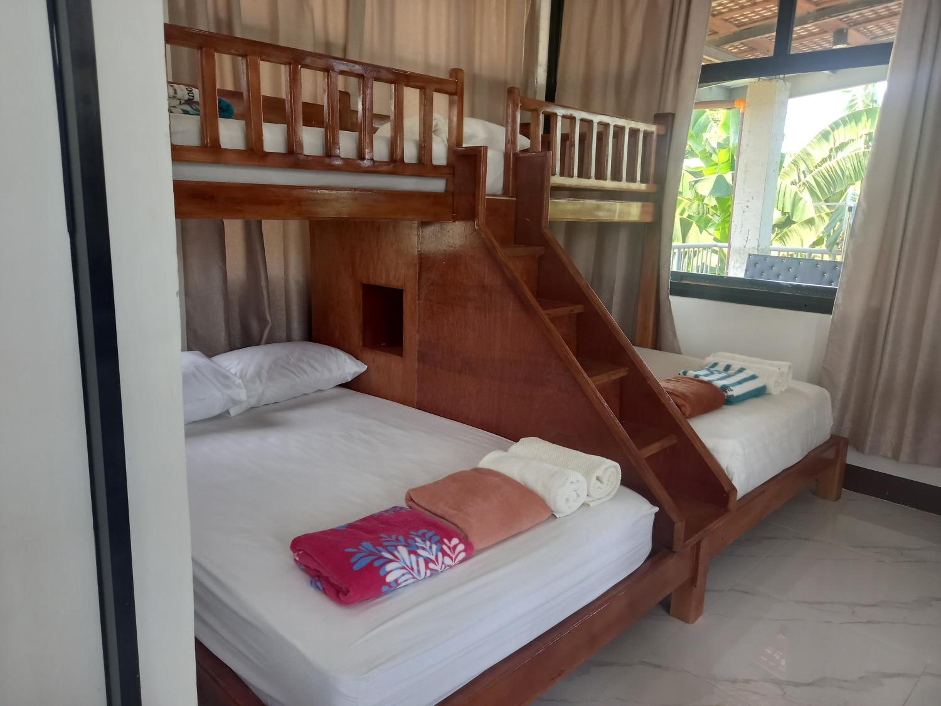 Family Suite with Balcony photo 2