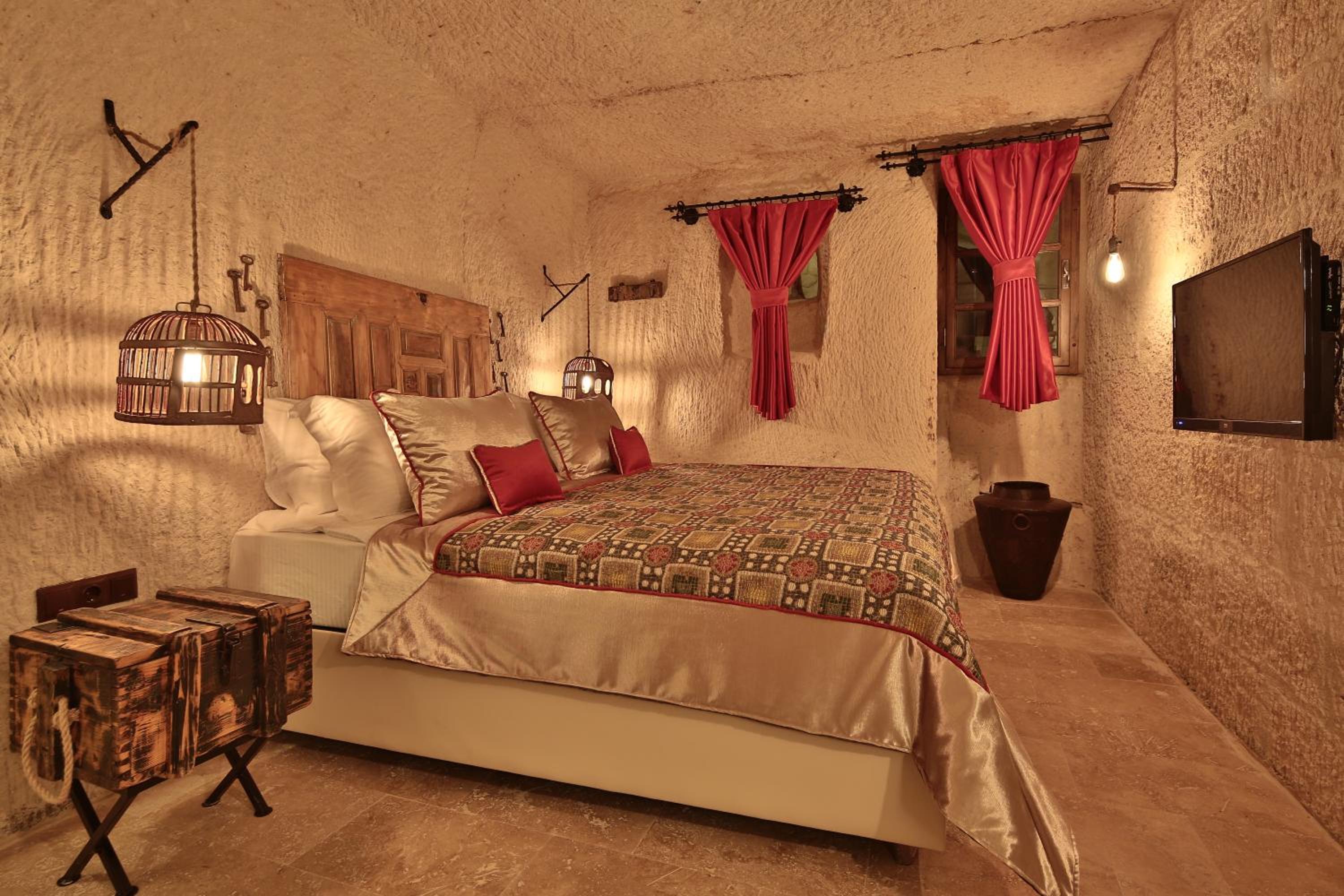 Cave Suite - Photo 15