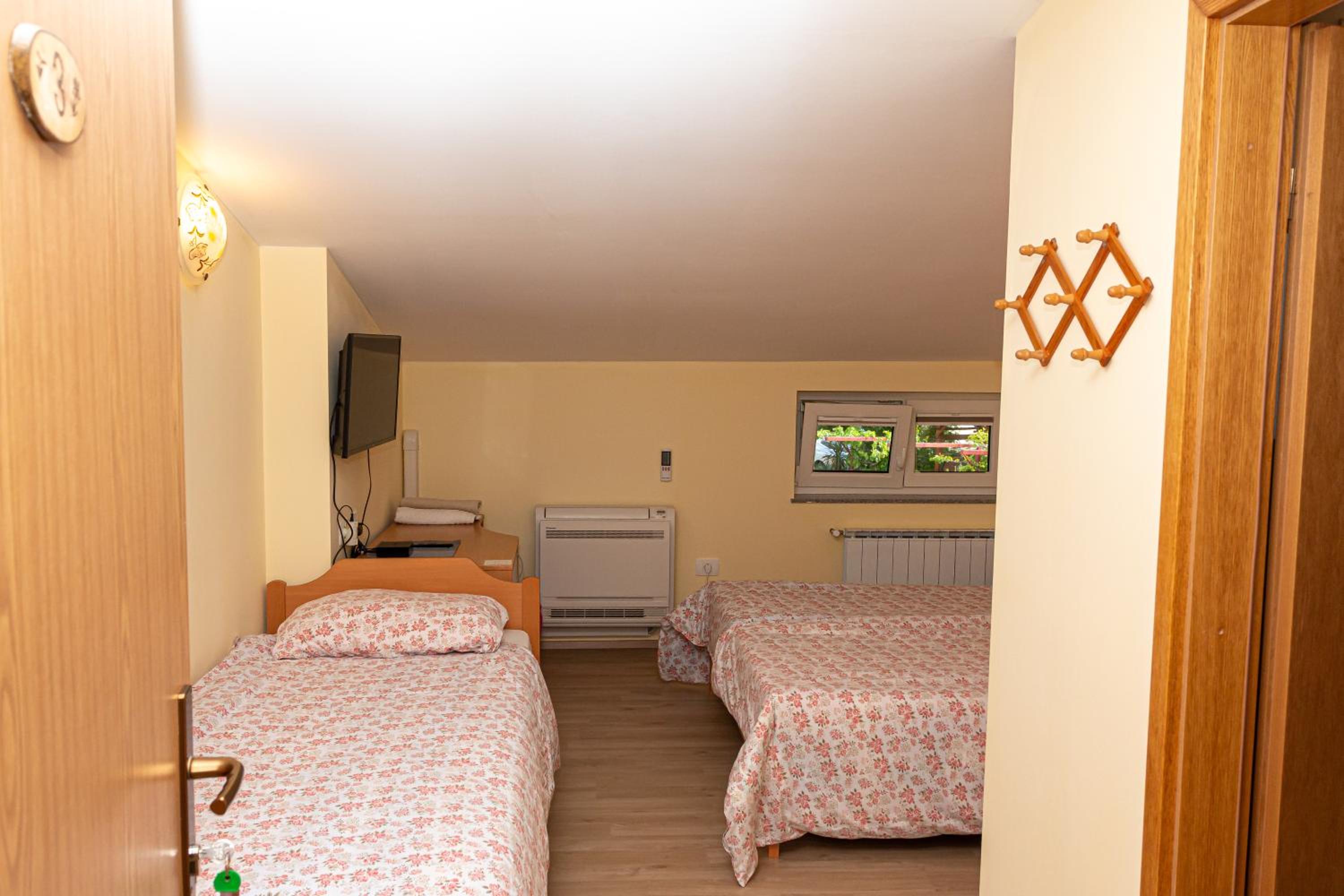 Triple Room
