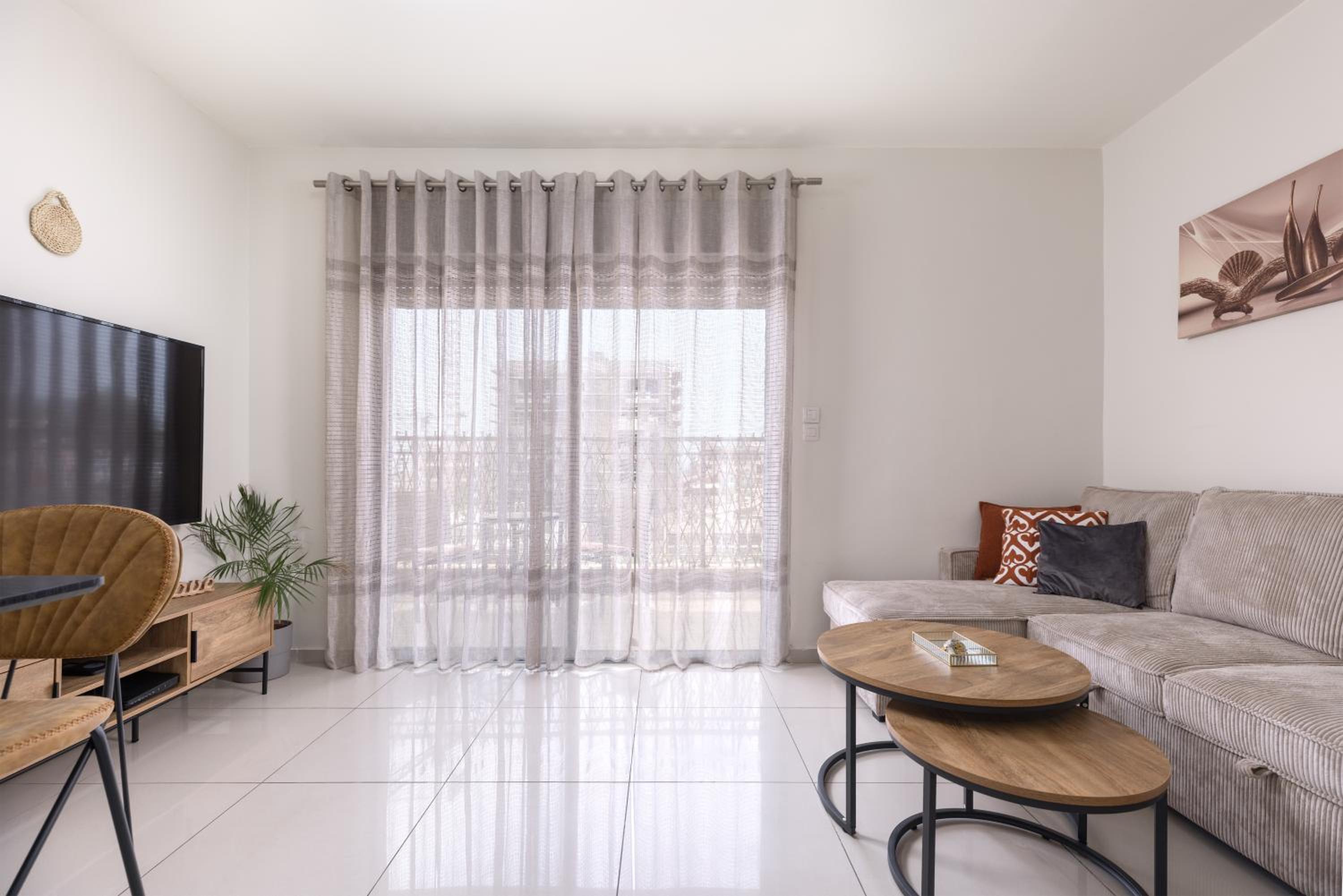One-Bedroom Apartment with Balcony