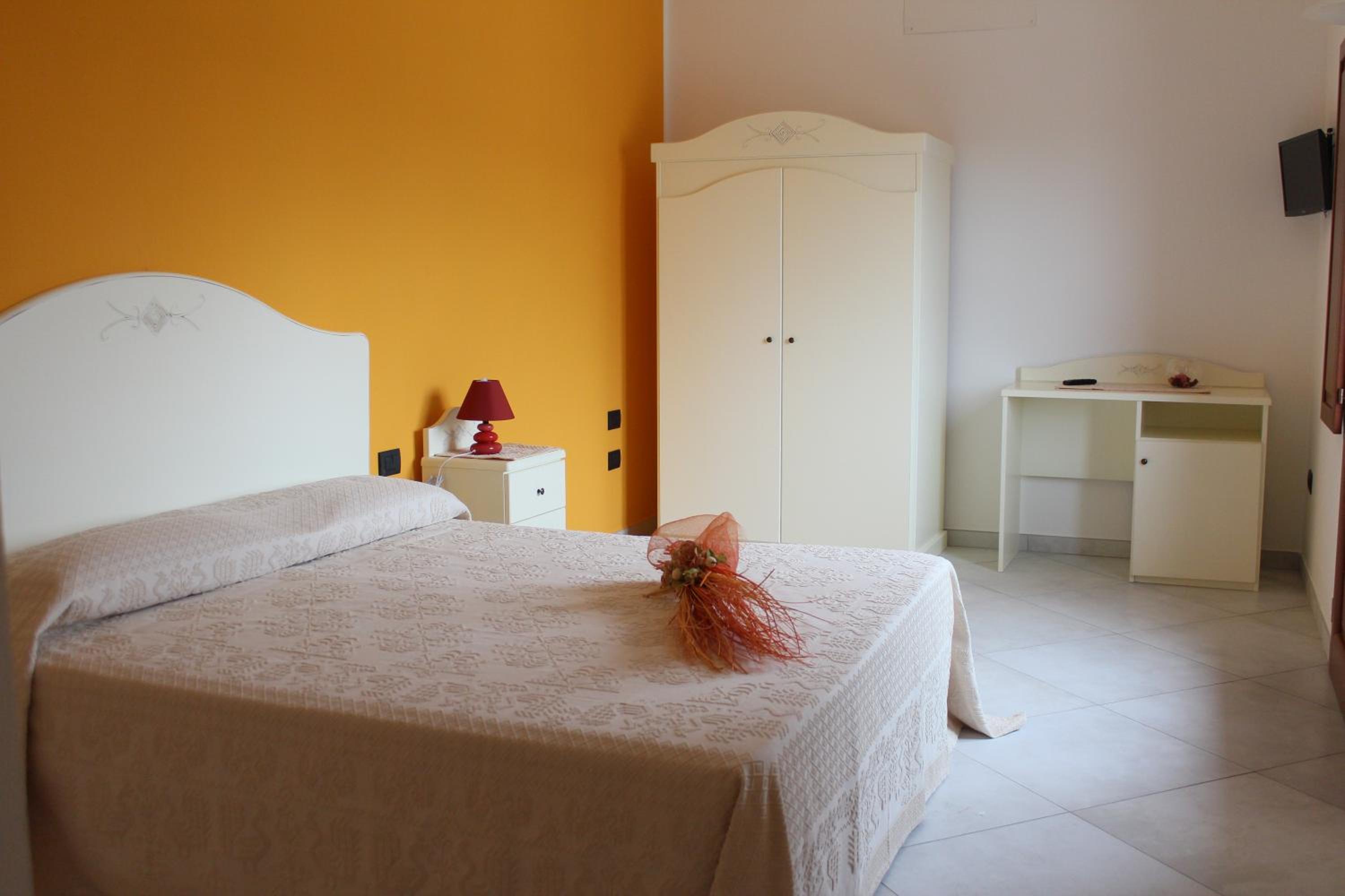 Double or Twin Room photo 1