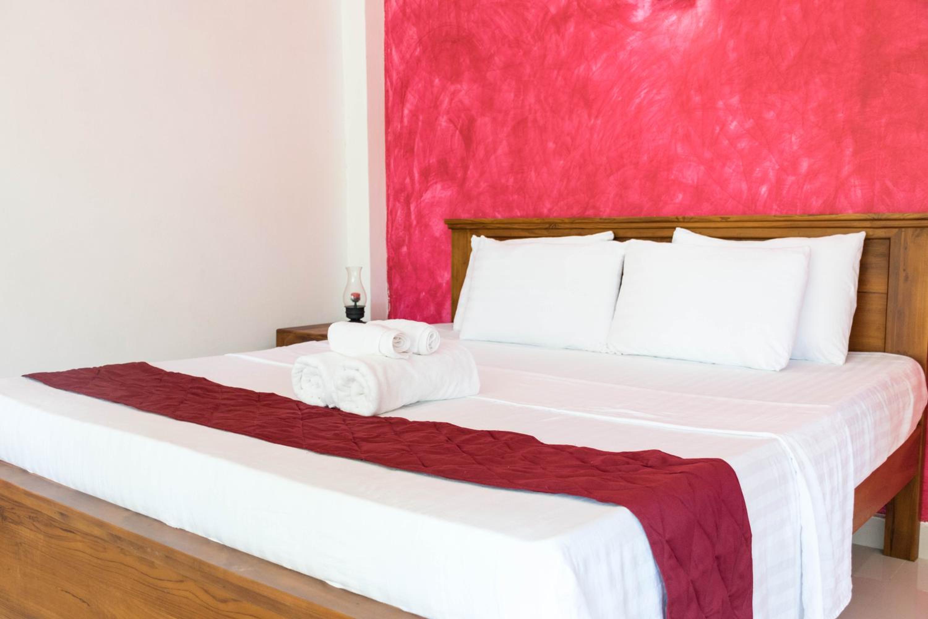 Deluxe King Room photo 1
