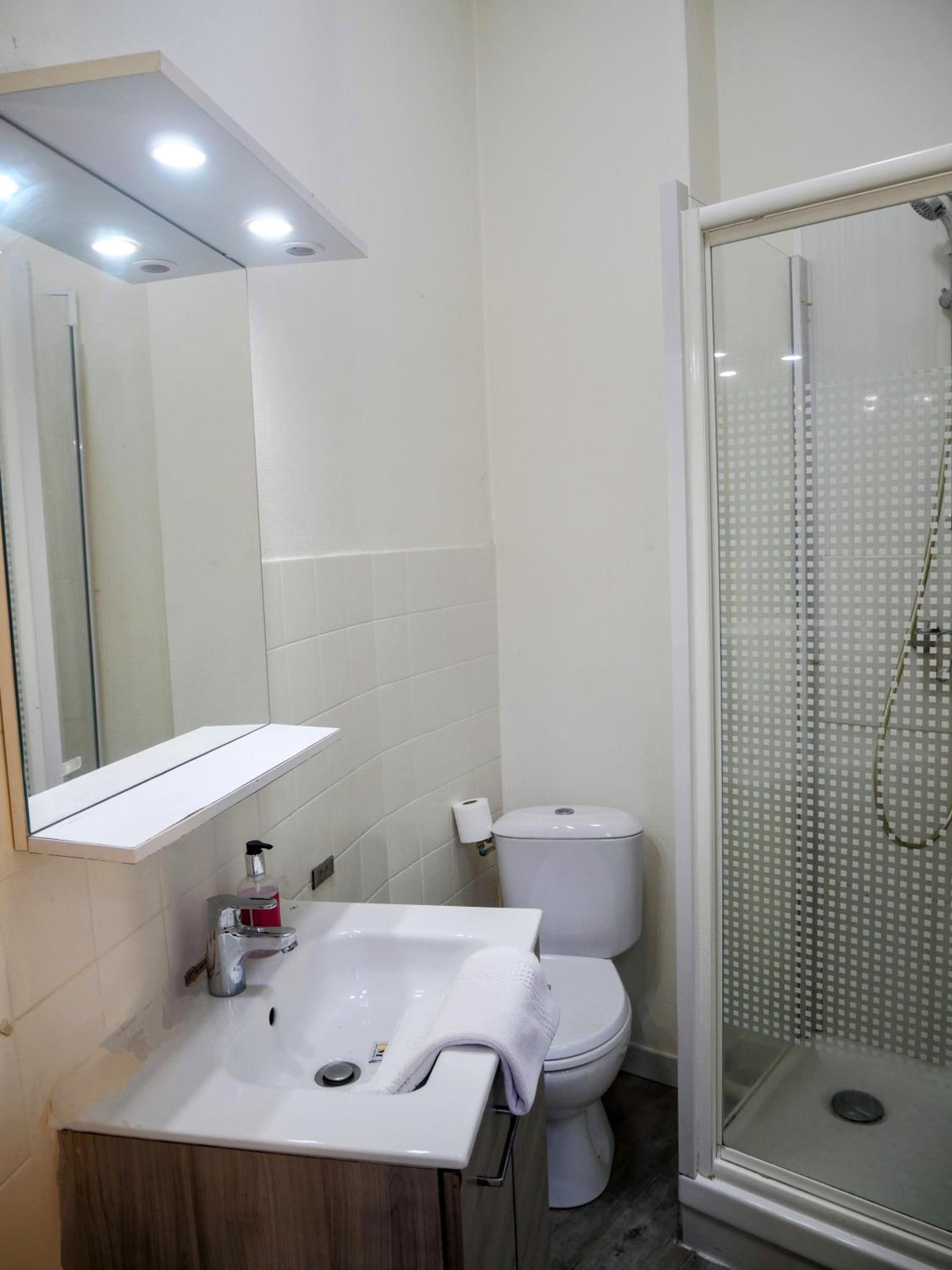 Economy Single Room (No elevator access) photo 2
