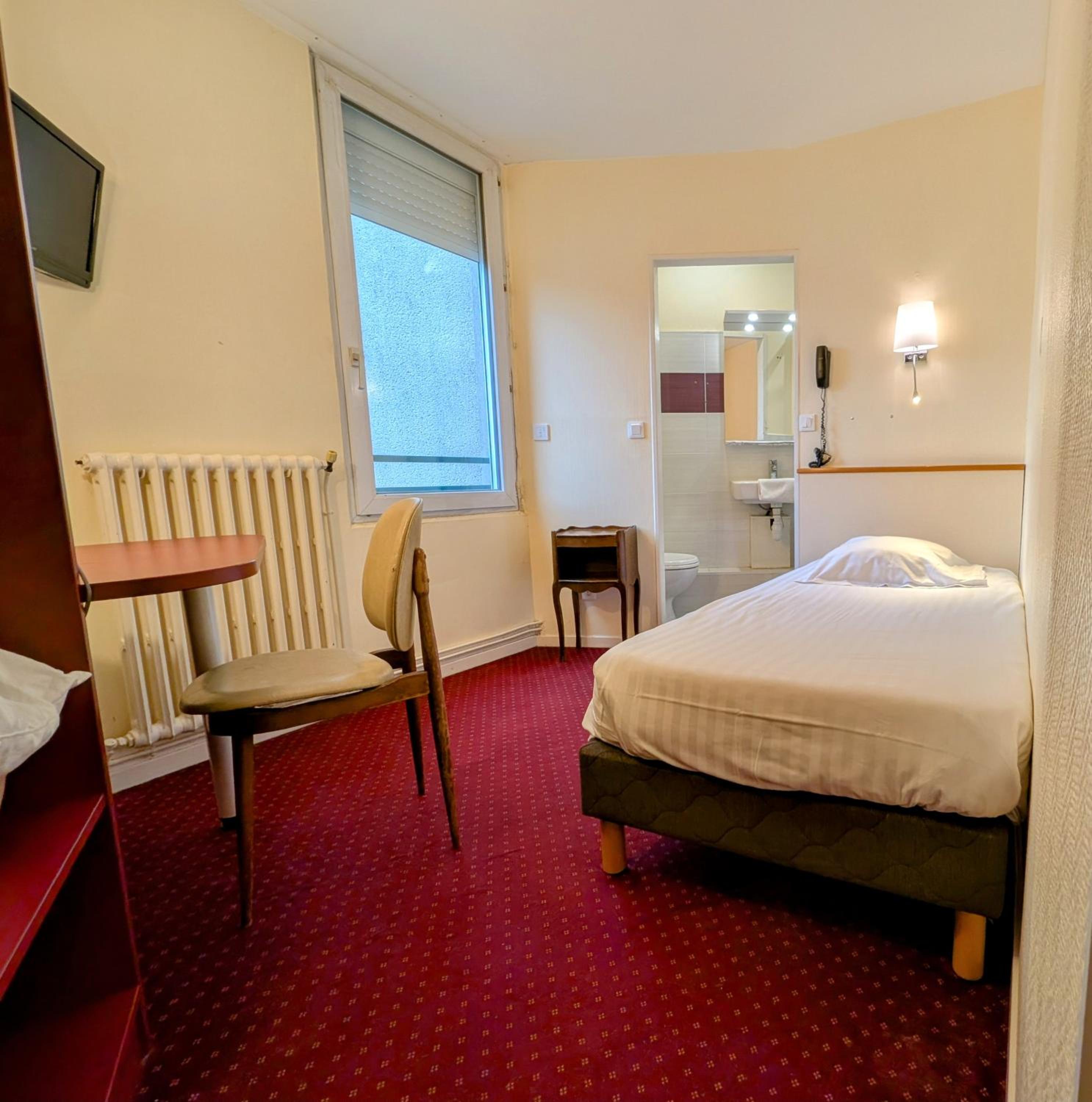 Economy Single Room (No elevator access) photo 3