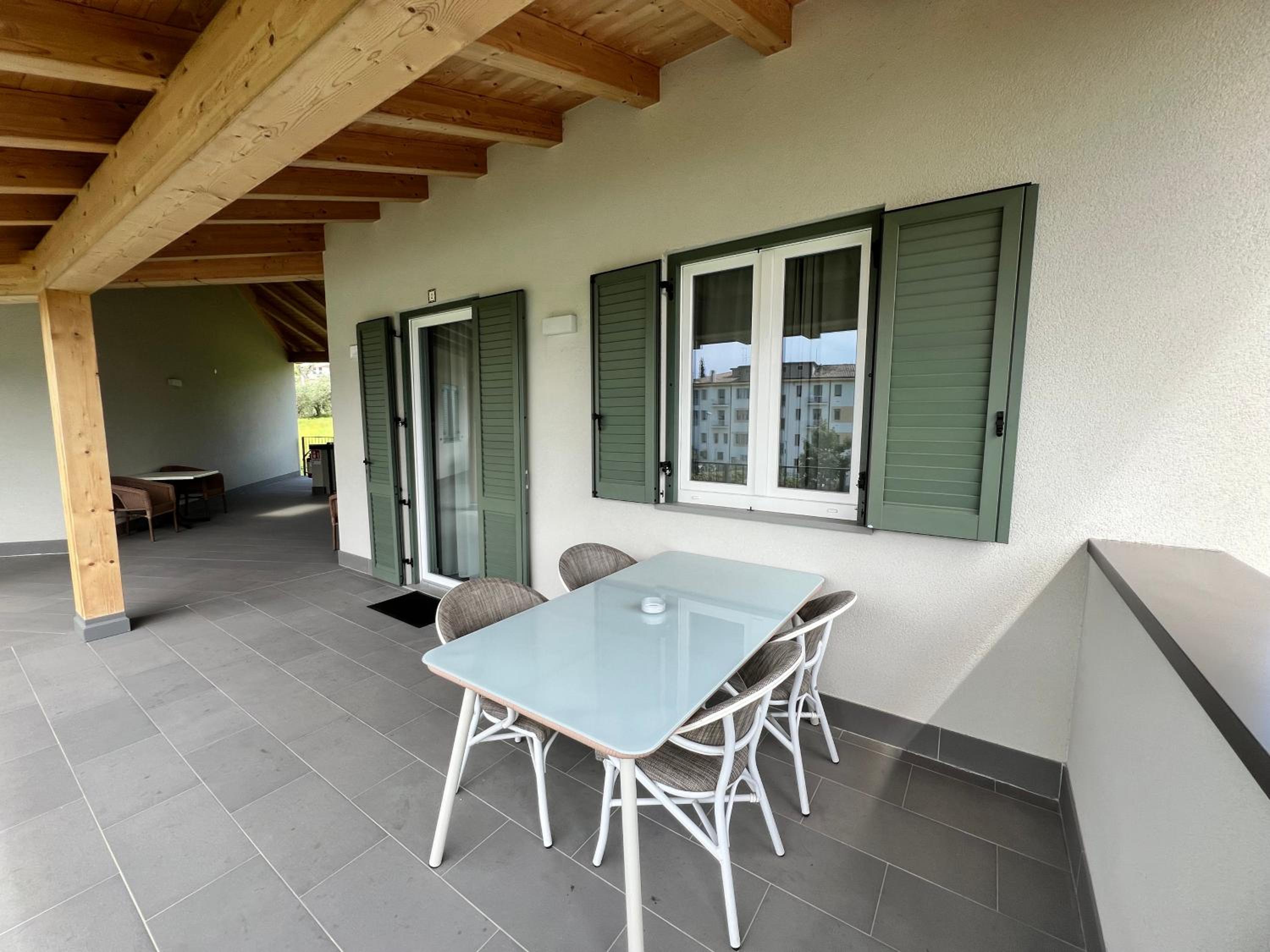 One-Bedroom Apartment with Balcony photo 3