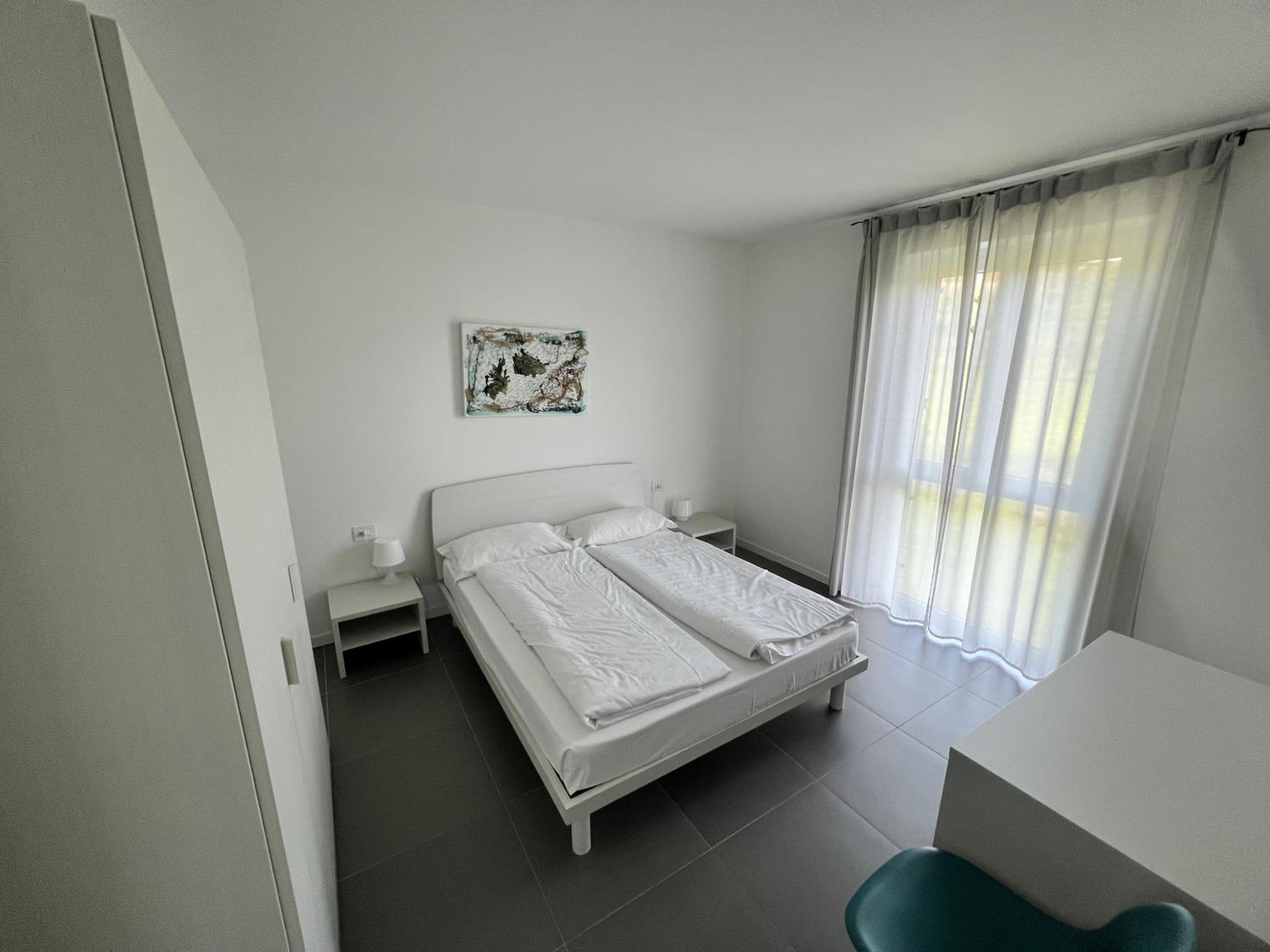 One-Bedroom Apartment with Balcony