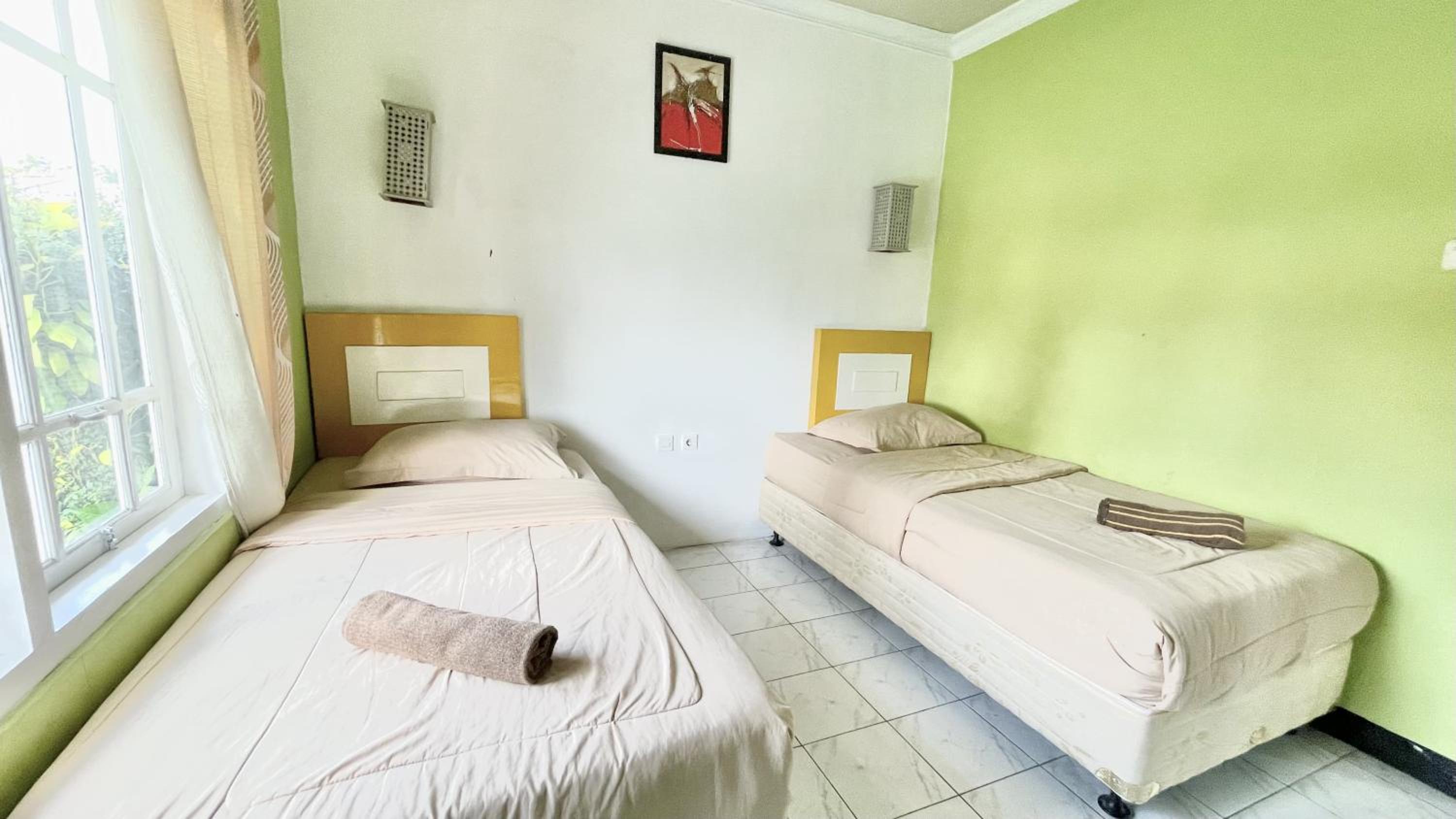 Three-Bedroom Villa - Photo 8
