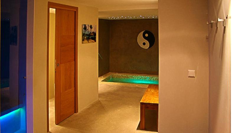 Double Room with Private Spa at Night 