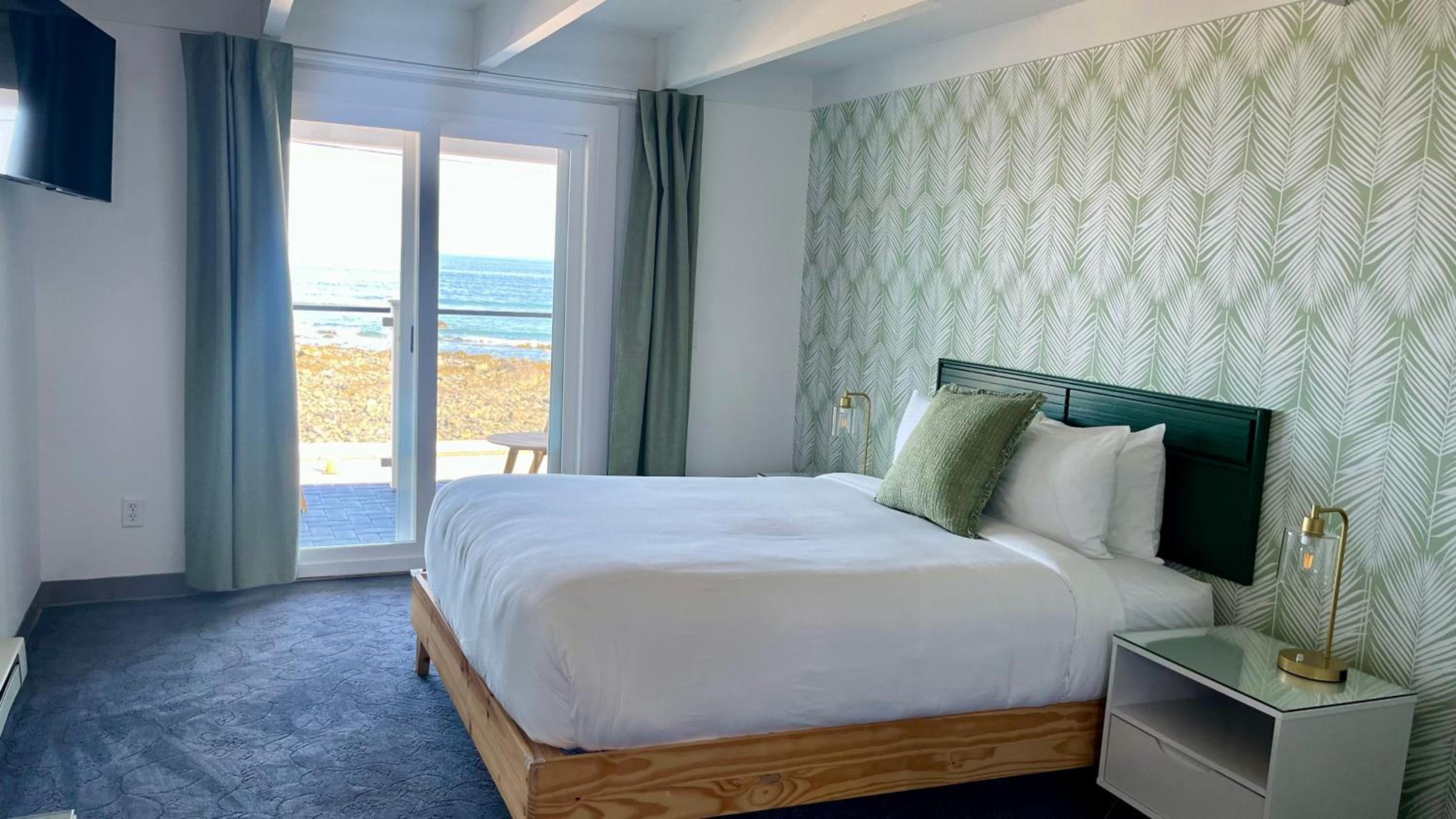 Queen Room with Sea View