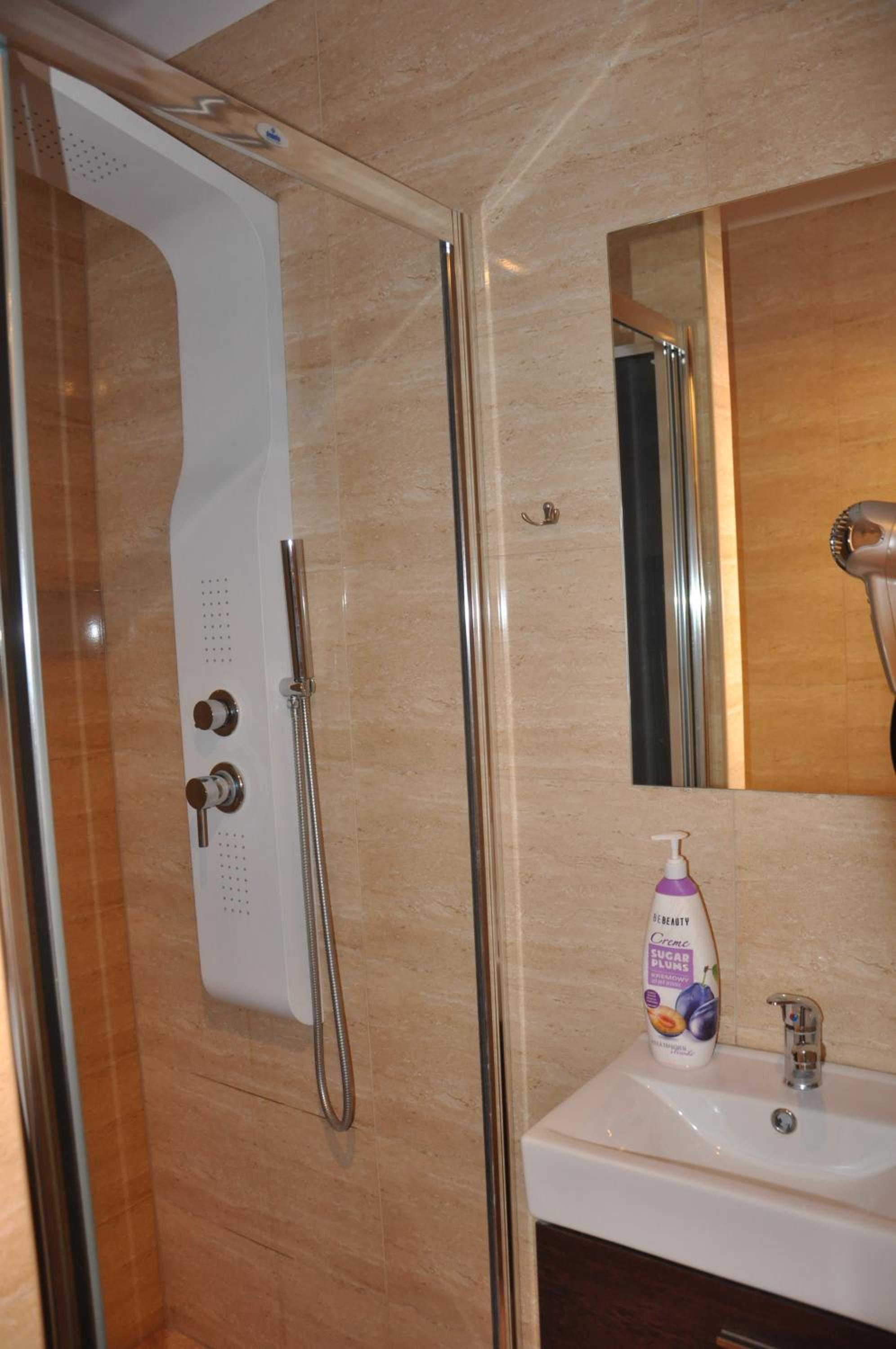 Double Room - Photo 27