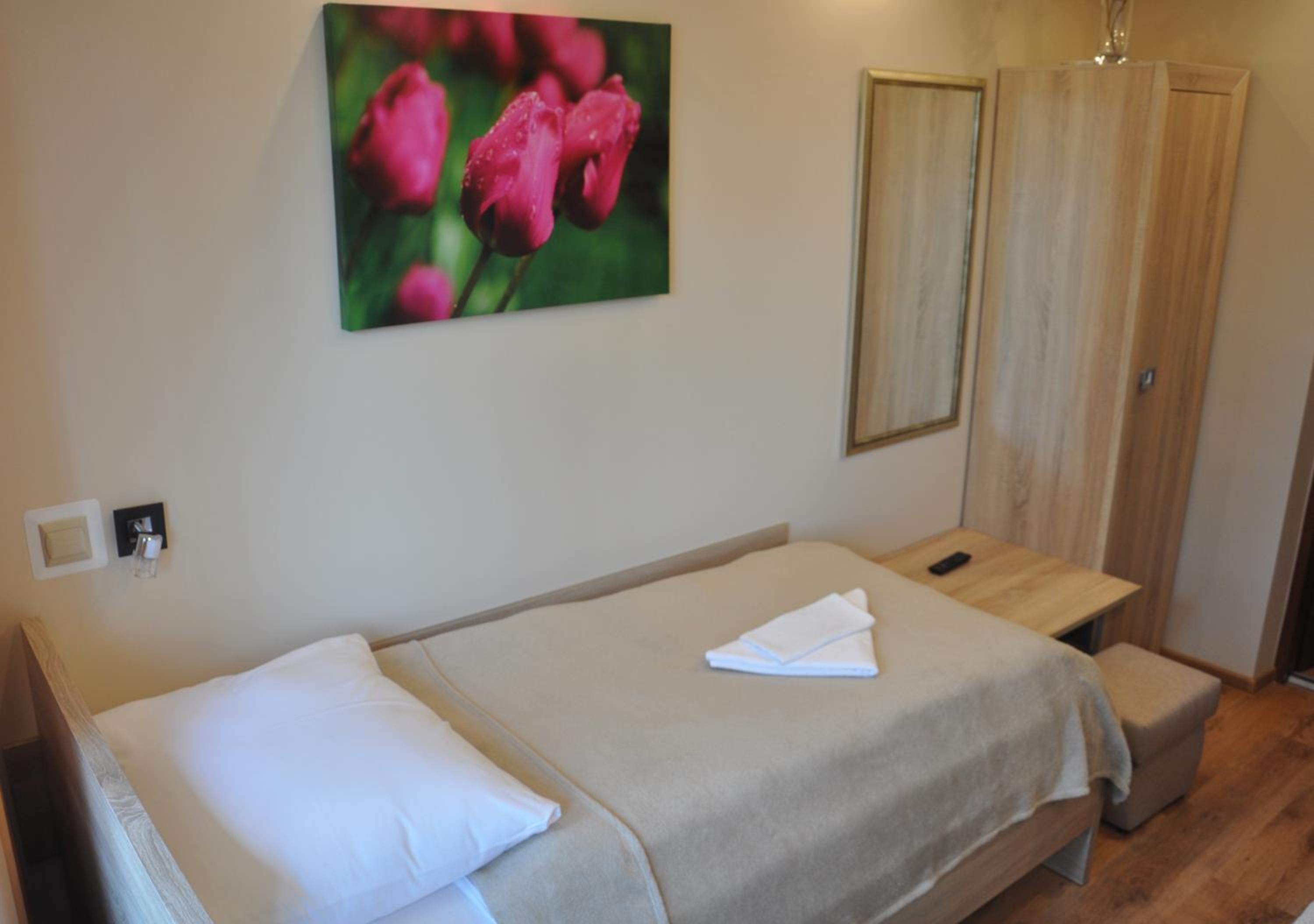 Double Room - Photo 19