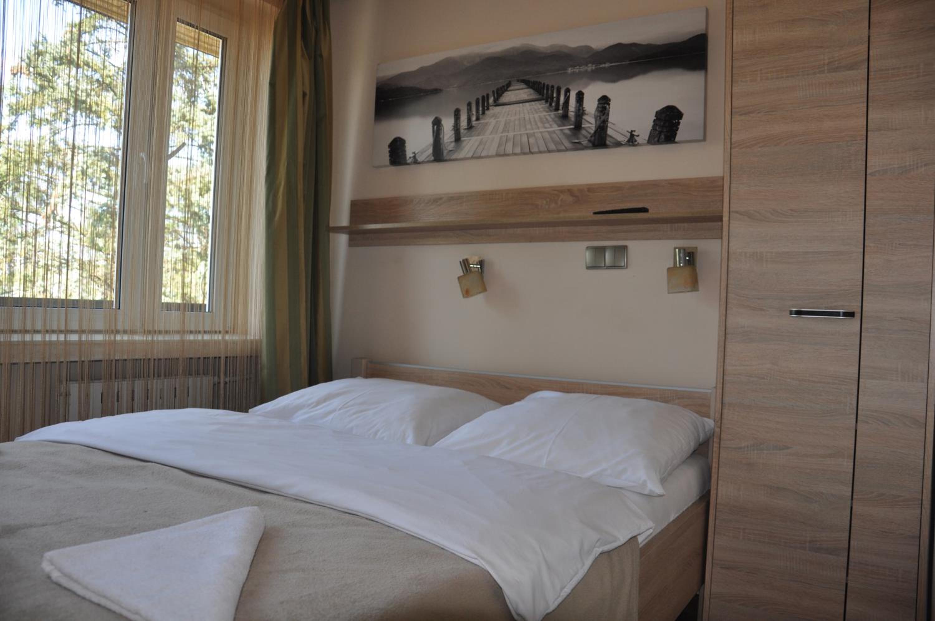Double Room - Photo 12