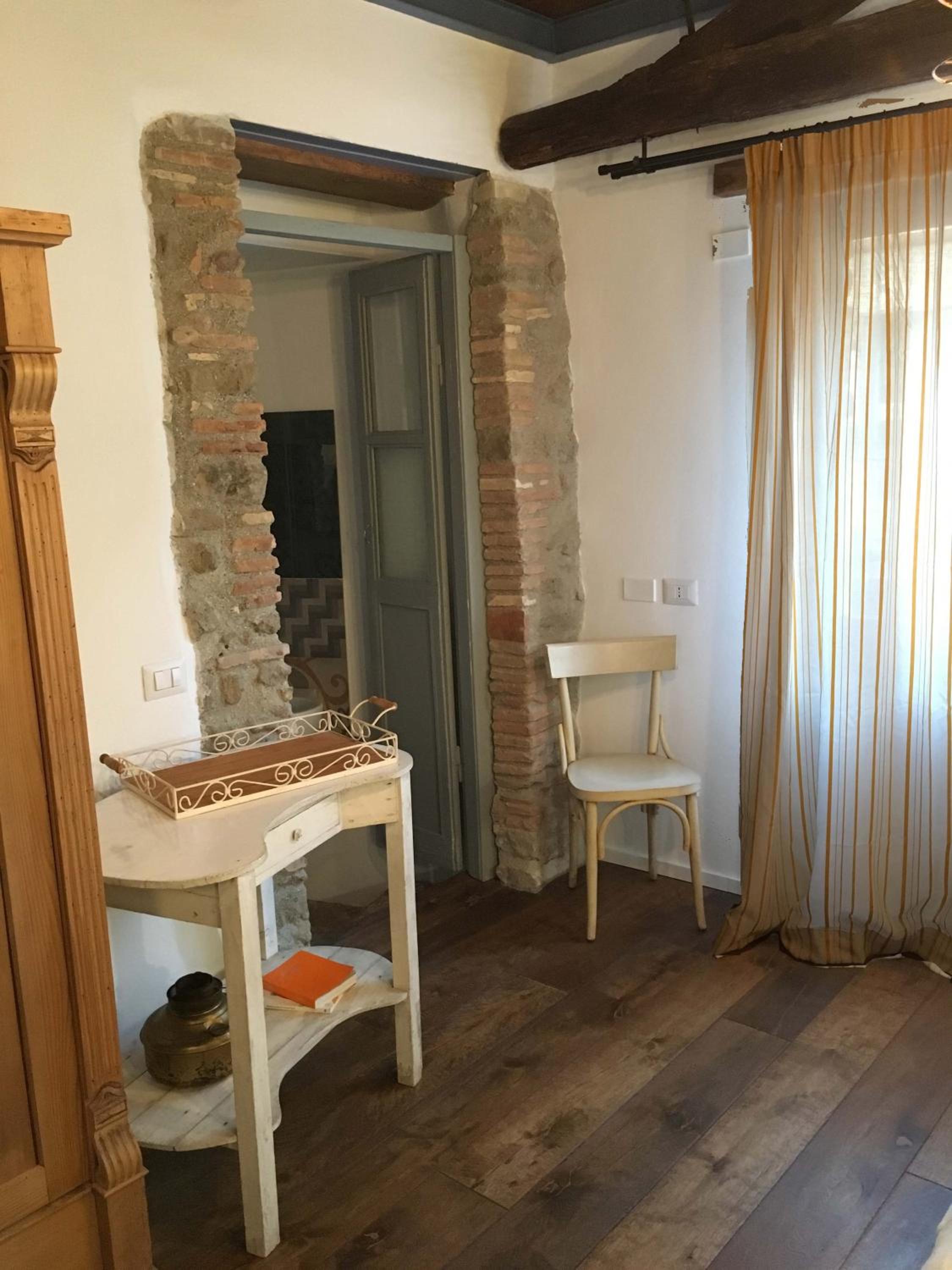 Standard Double Room - Photo 5