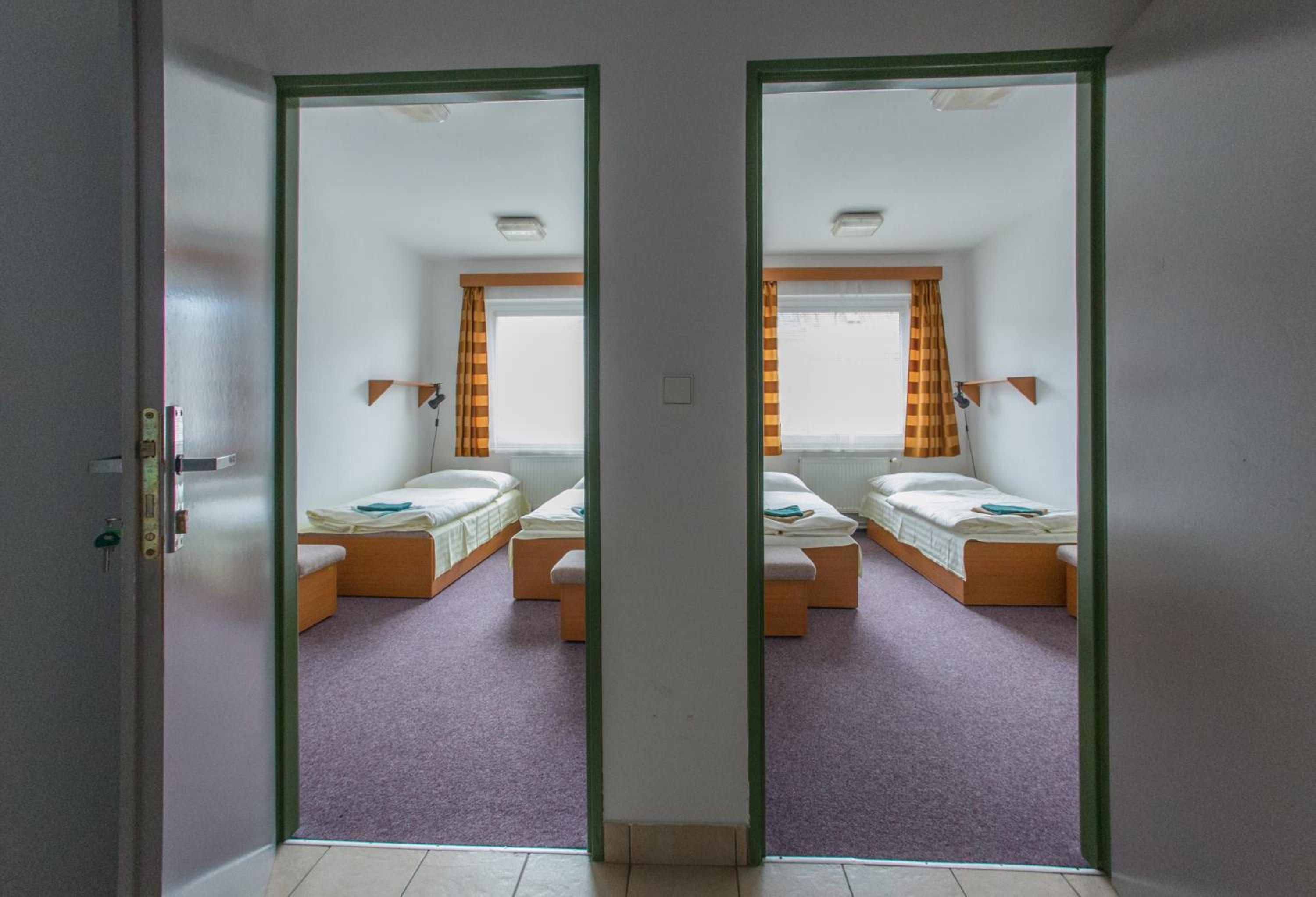 Double or Twin Room with Shared Bathroom photo 1