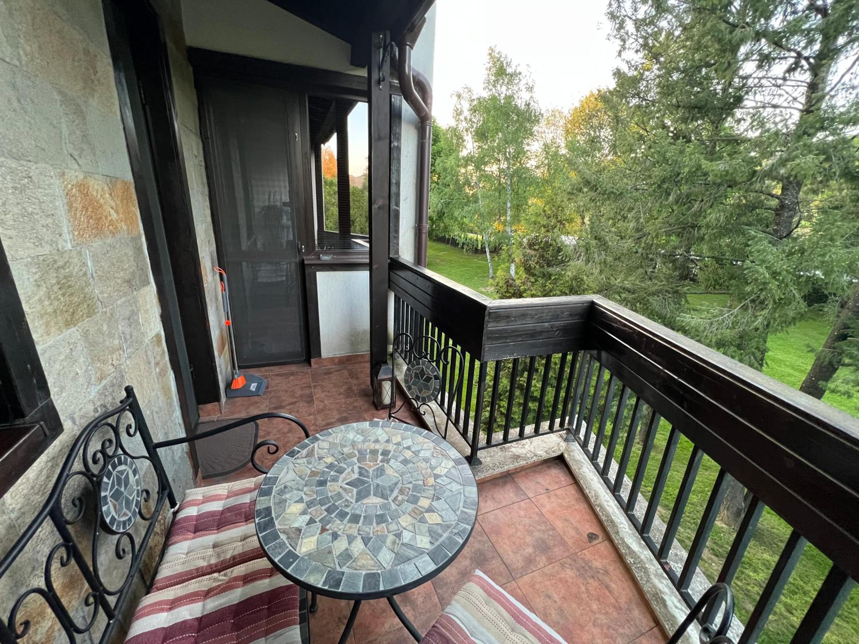 Apartment with View and Balcony photo 3