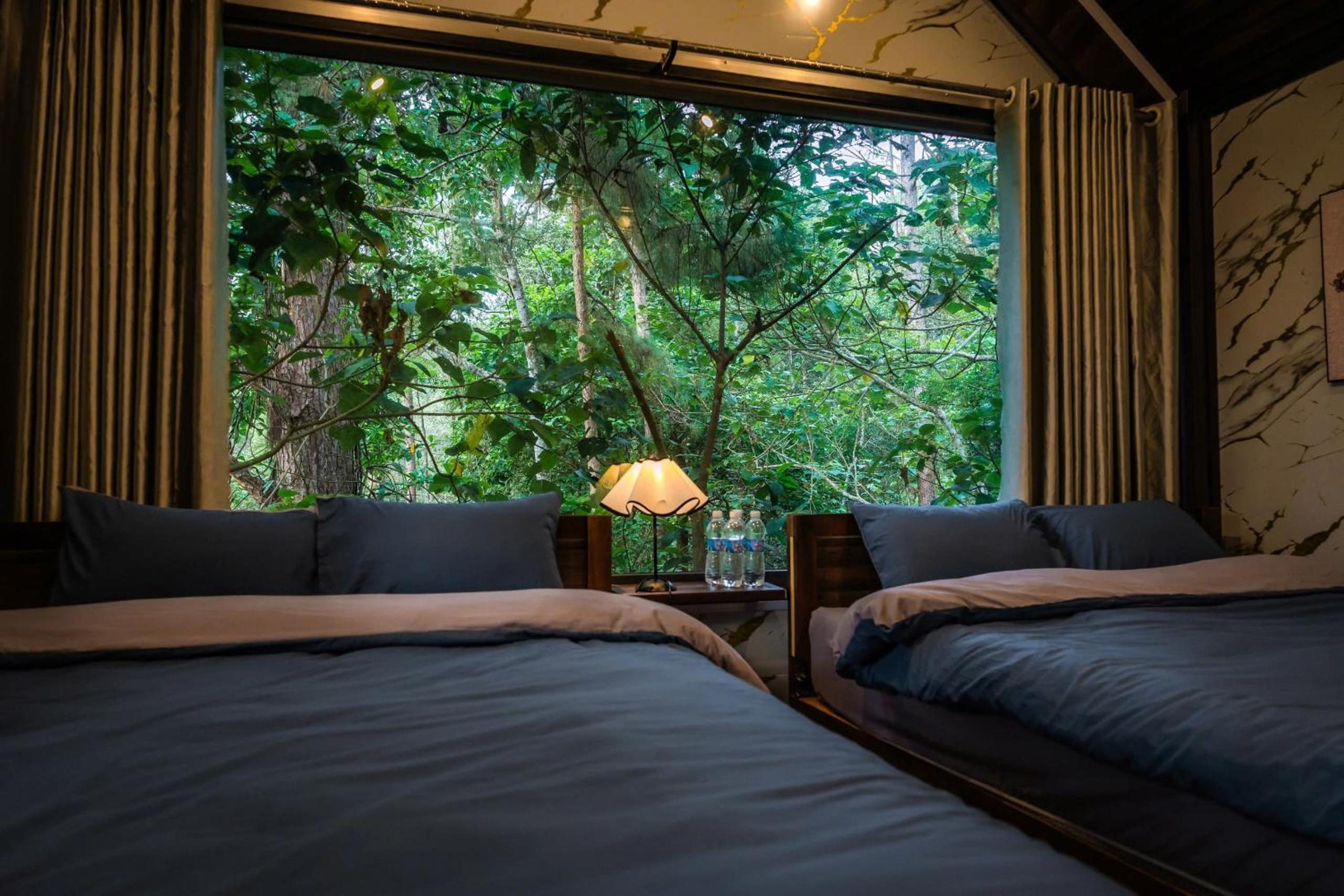 Deluxe Bungalow with Garden View