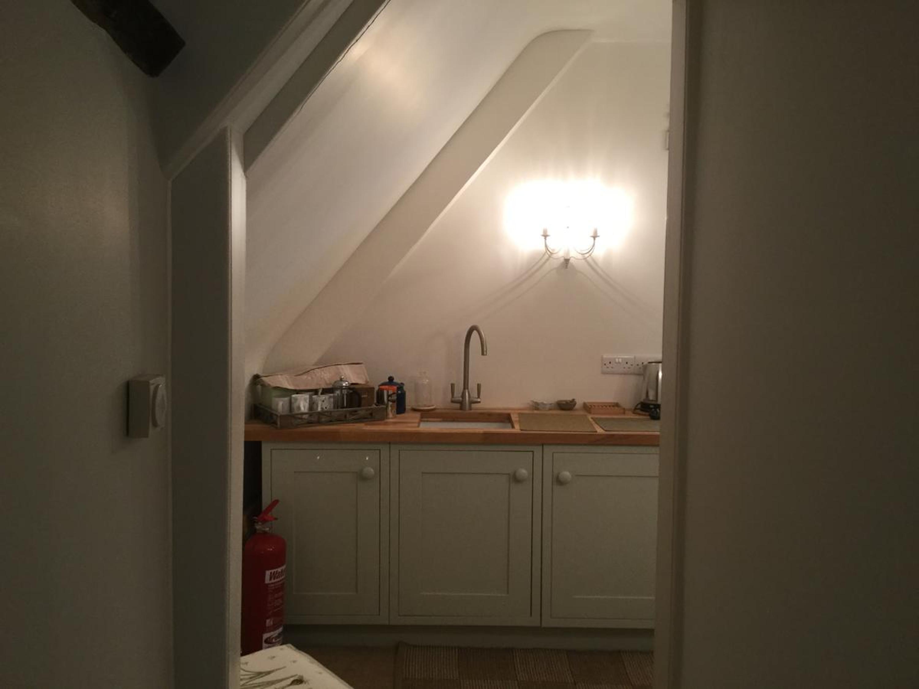 Double Room - Photo 6
