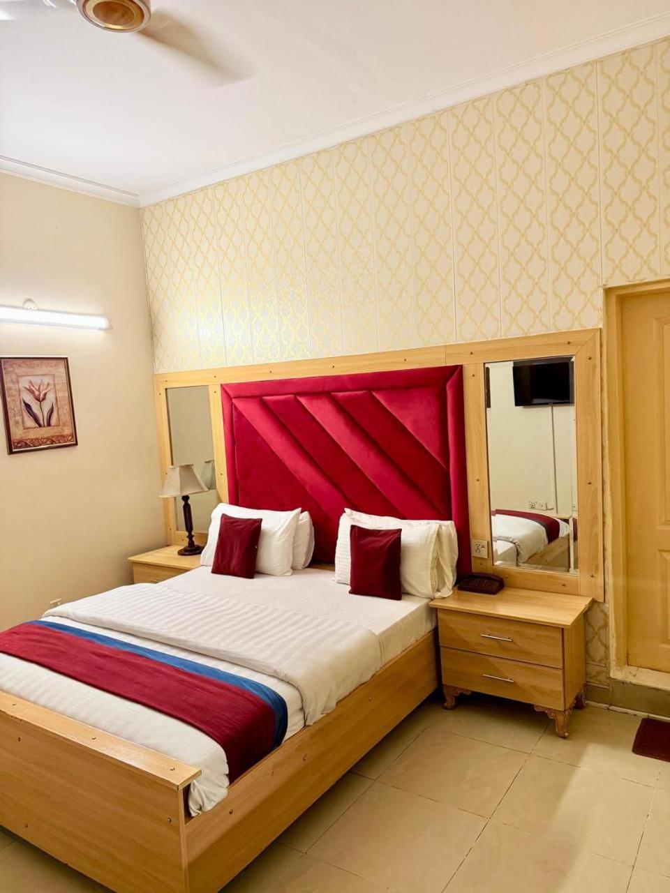 Standard Double Room photo 2