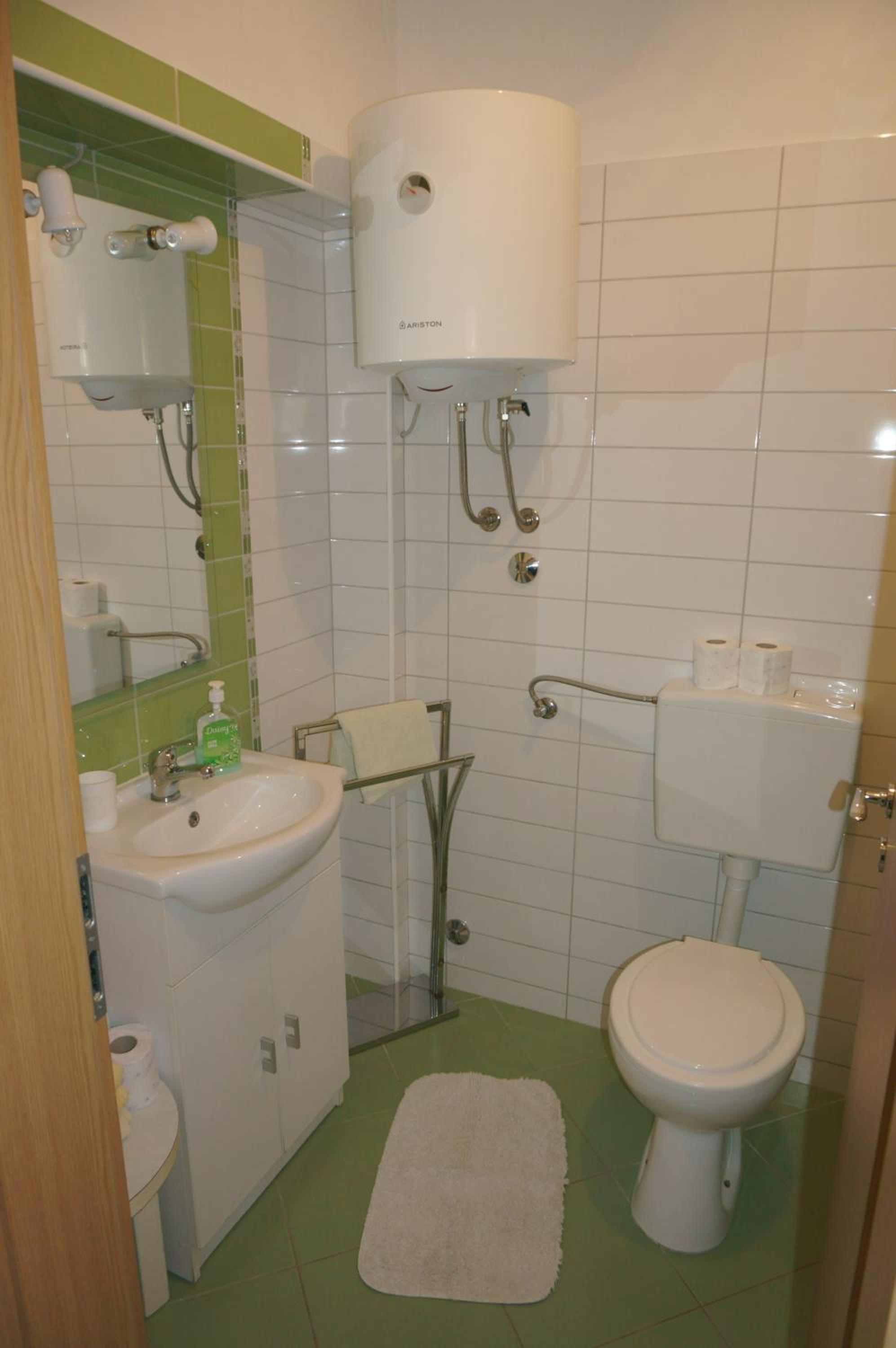 Two-Bedroom Apartment - Photo 5