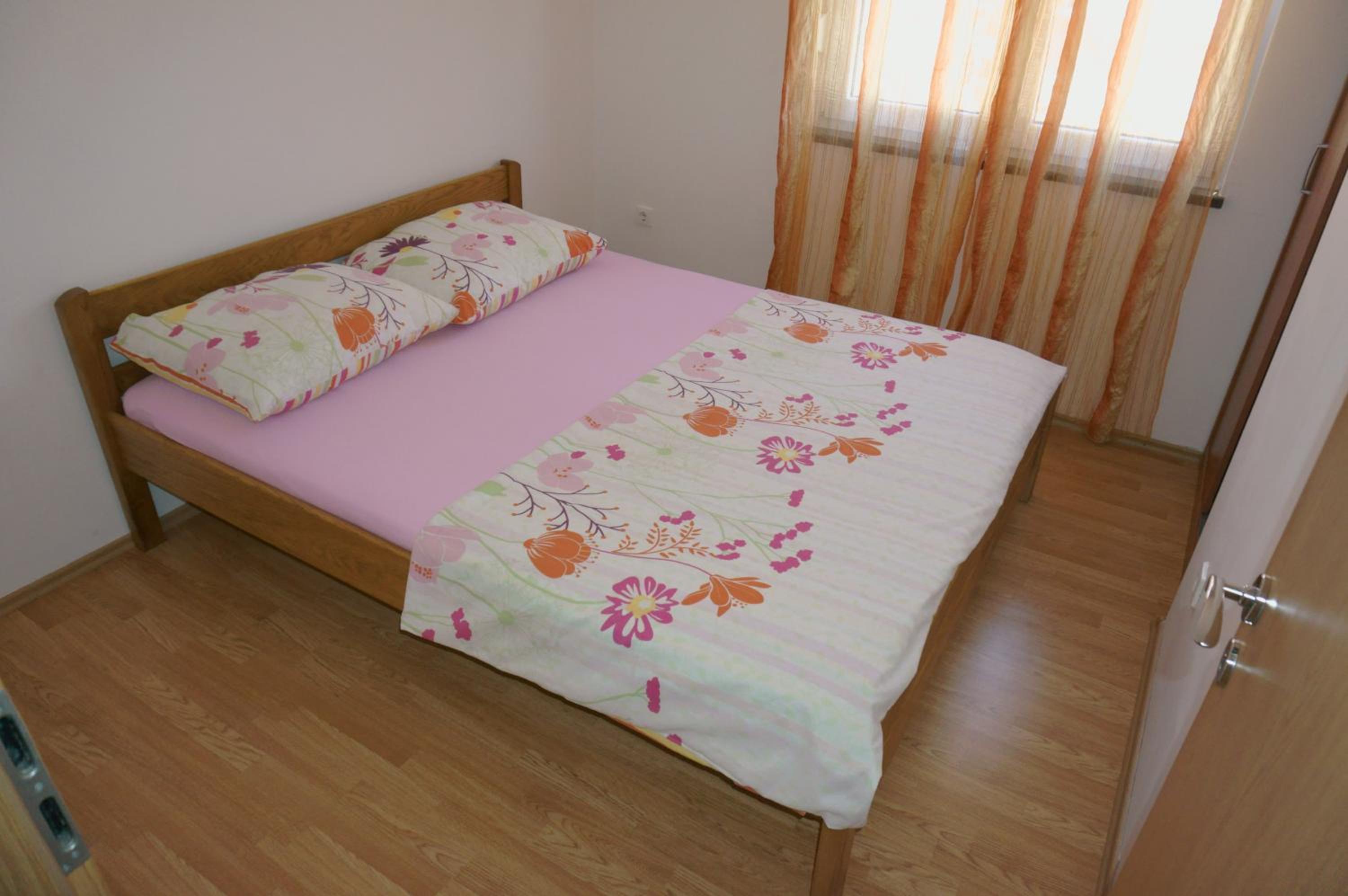Two-Bedroom Apartment - Photo 3