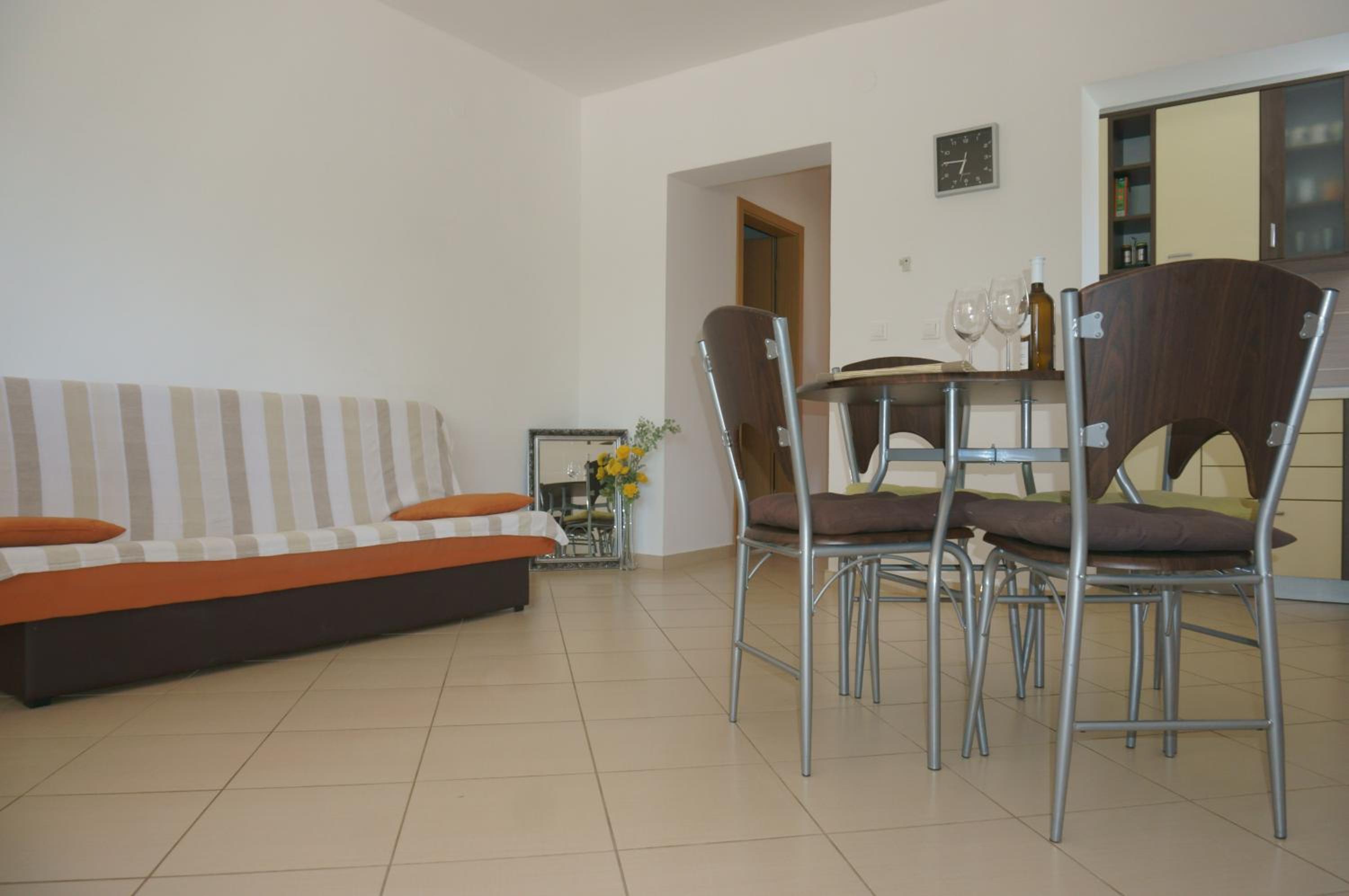 Two-Bedroom Apartment - Photo 15