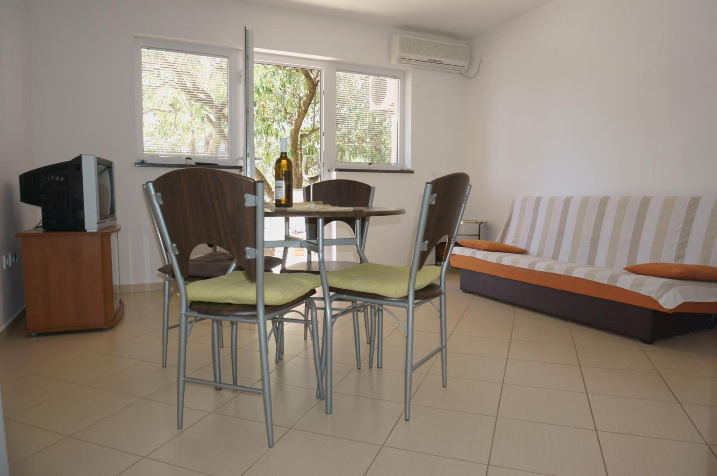 Two-Bedroom Apartment - Photo 8