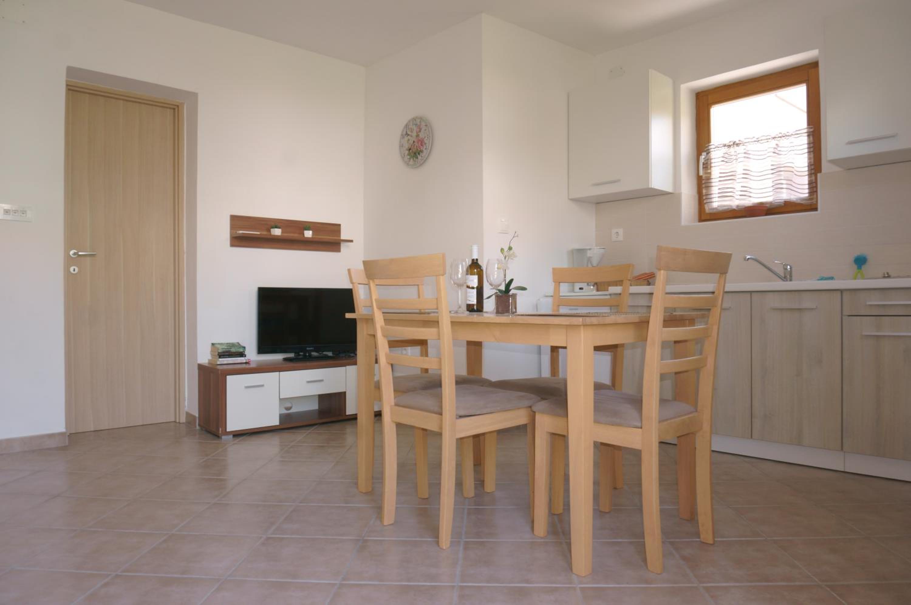 Apartment - Photo 16