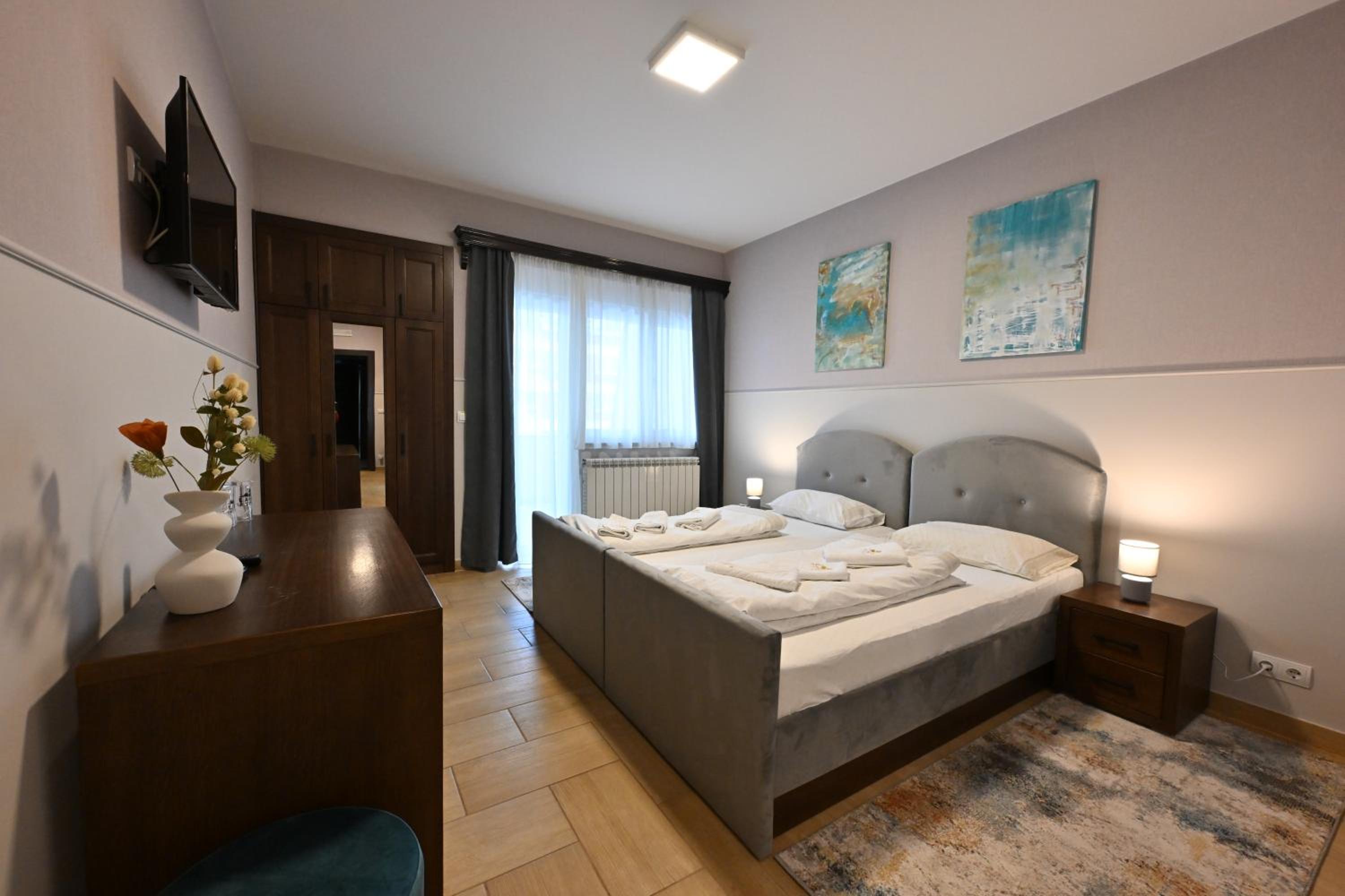 Twin Room with Balcony photo 2