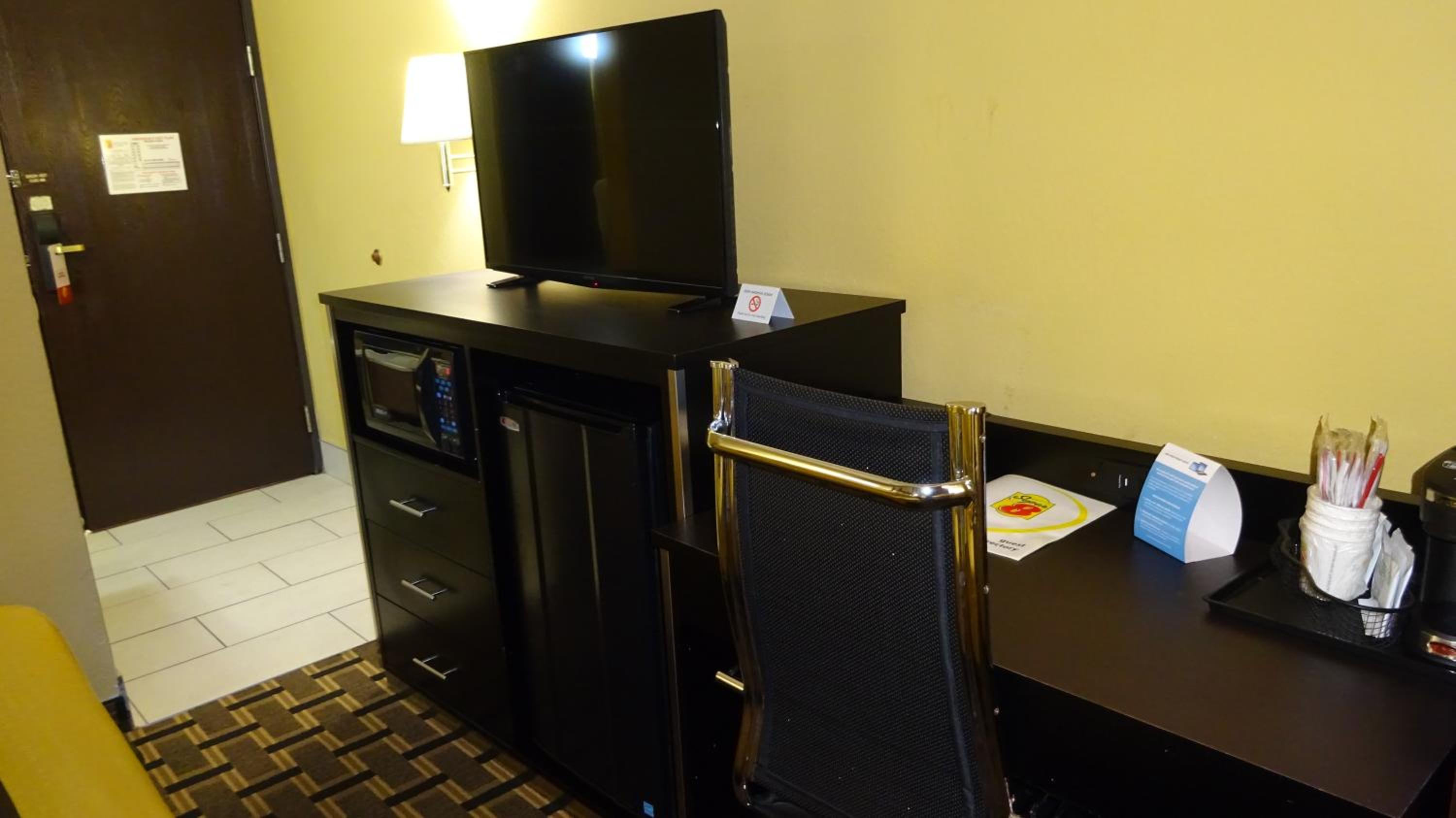 King Room - Disability Access/Non-Smoking - Photo 4