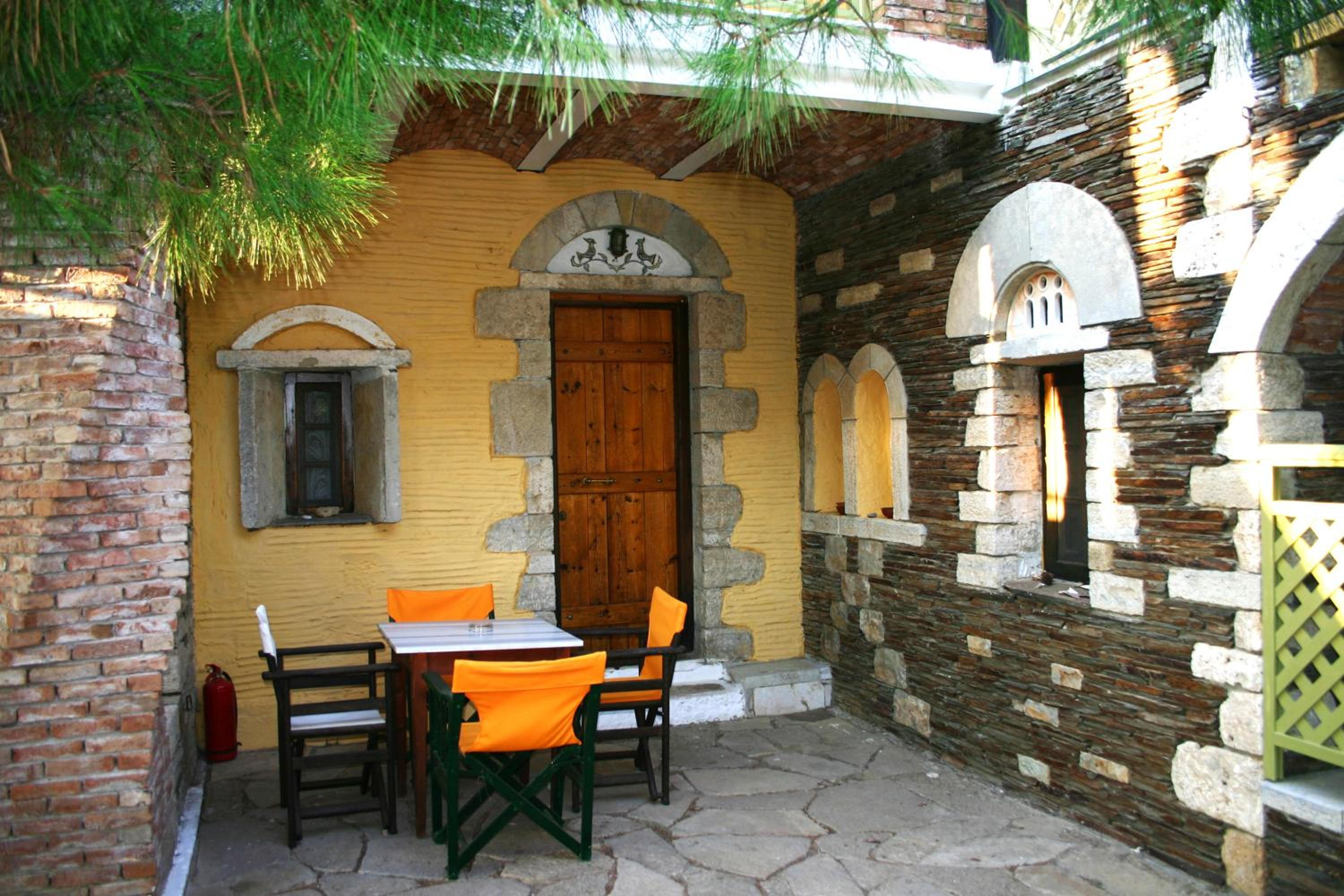 One-Bedroom Apartment - Photo 10