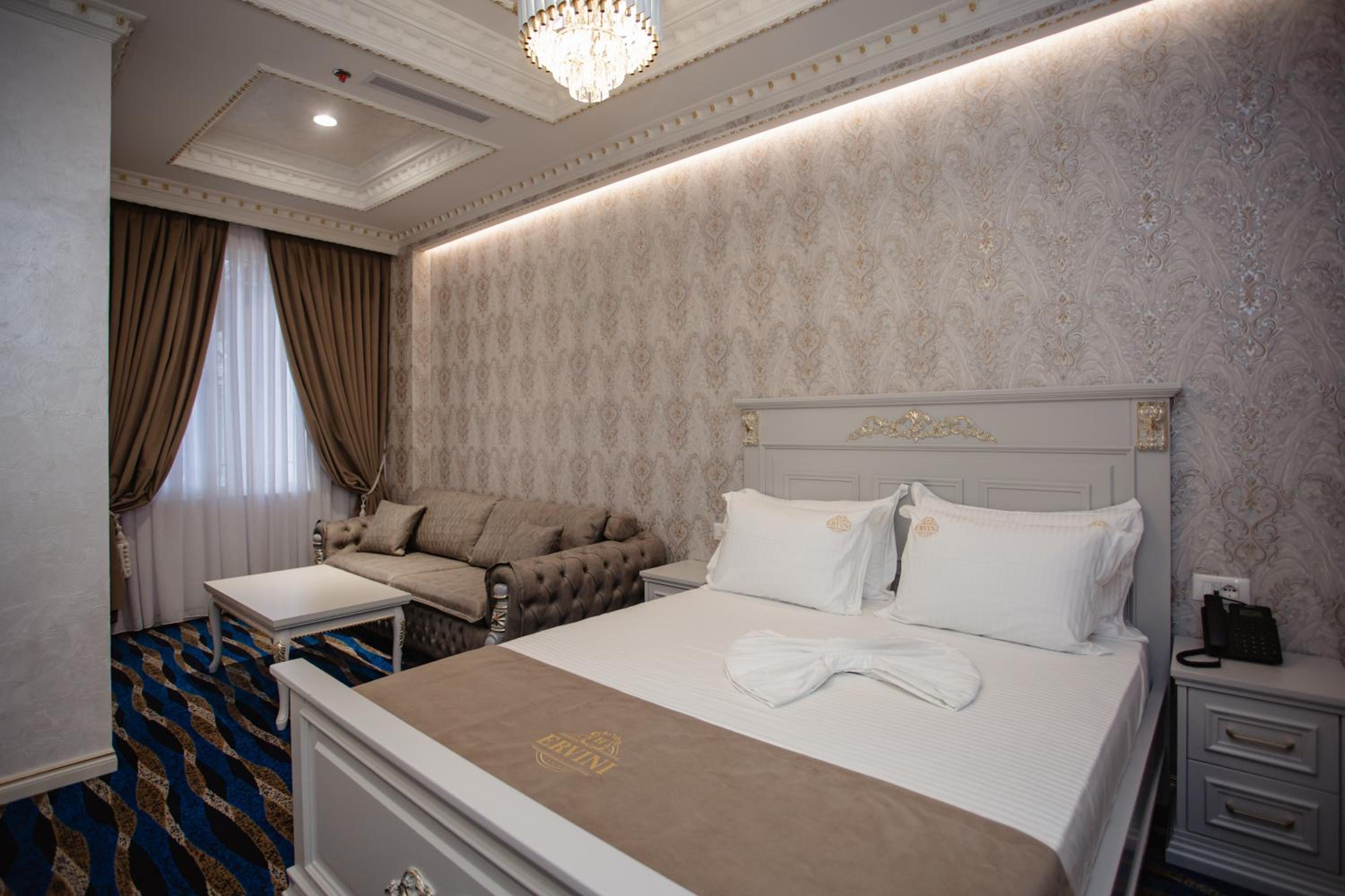 Deluxe Queen Room photo 2