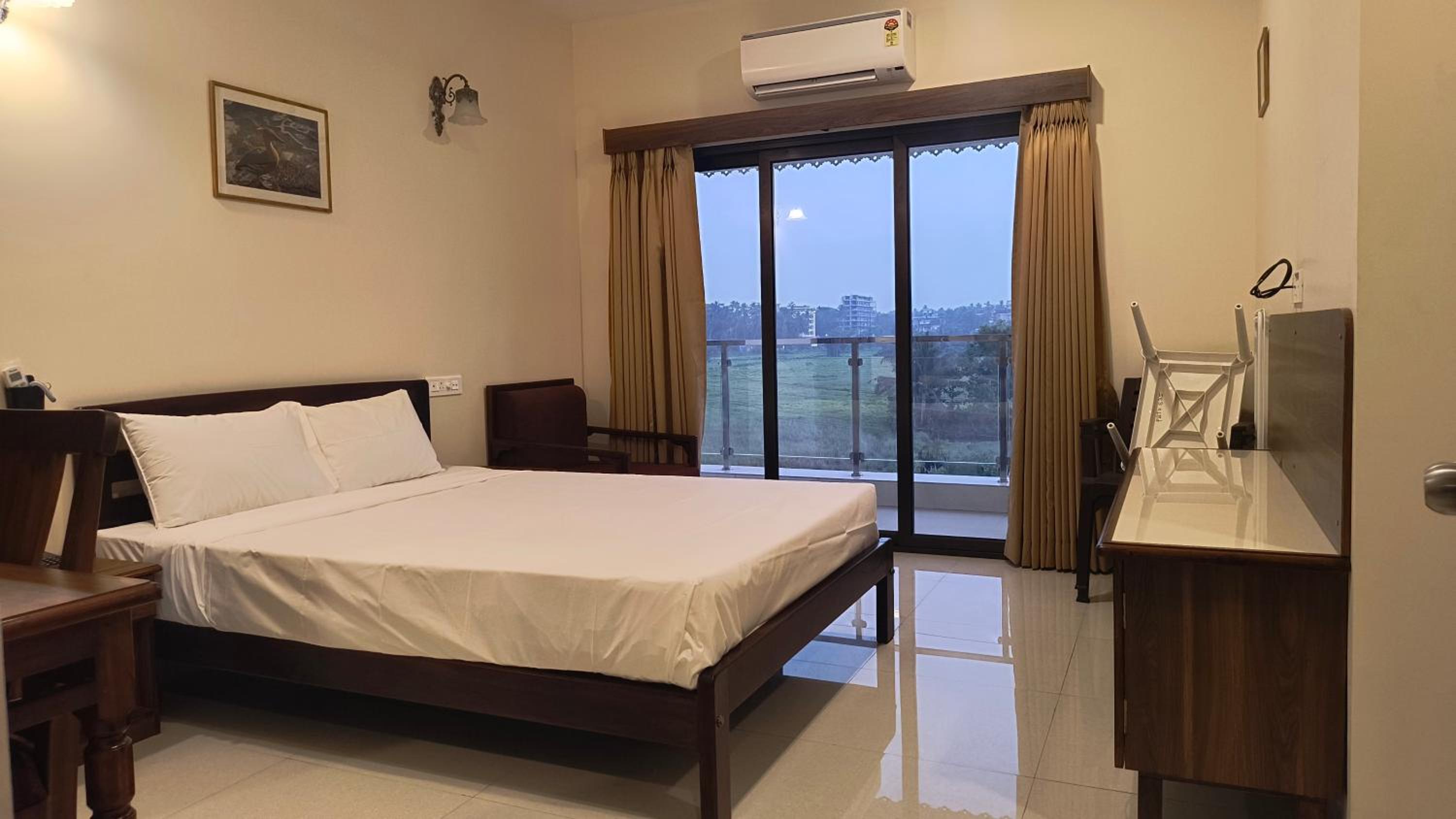 Deluxe Family Room - Photo 11