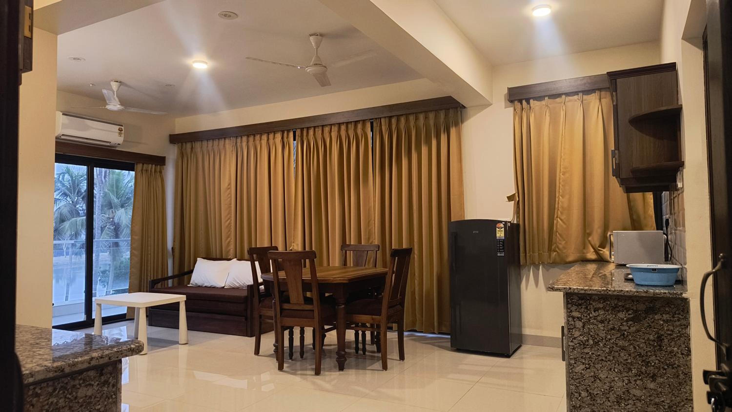 Deluxe Family Room - Photo 16