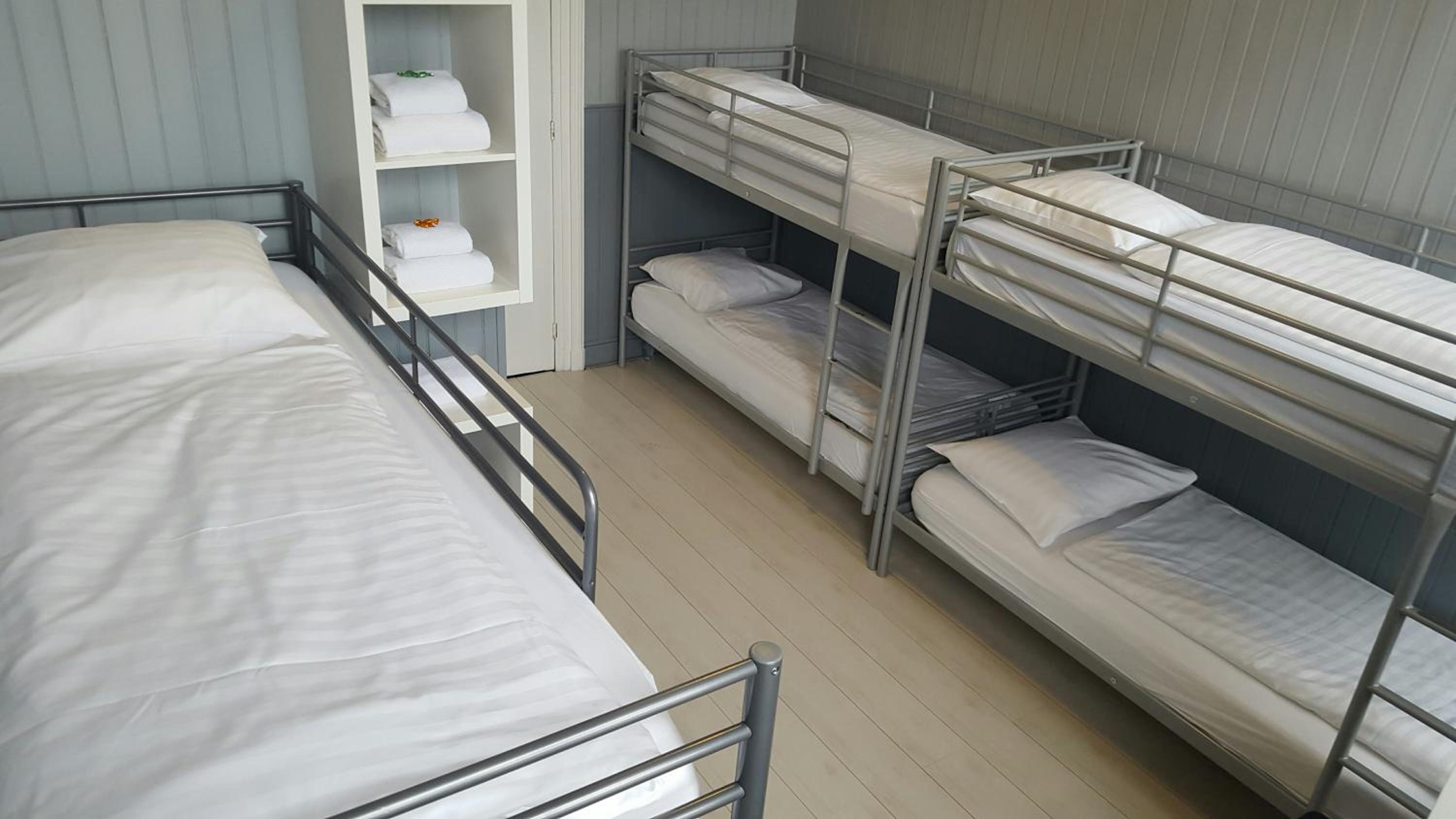 Studio (6 Adults) with Bunk Beds
