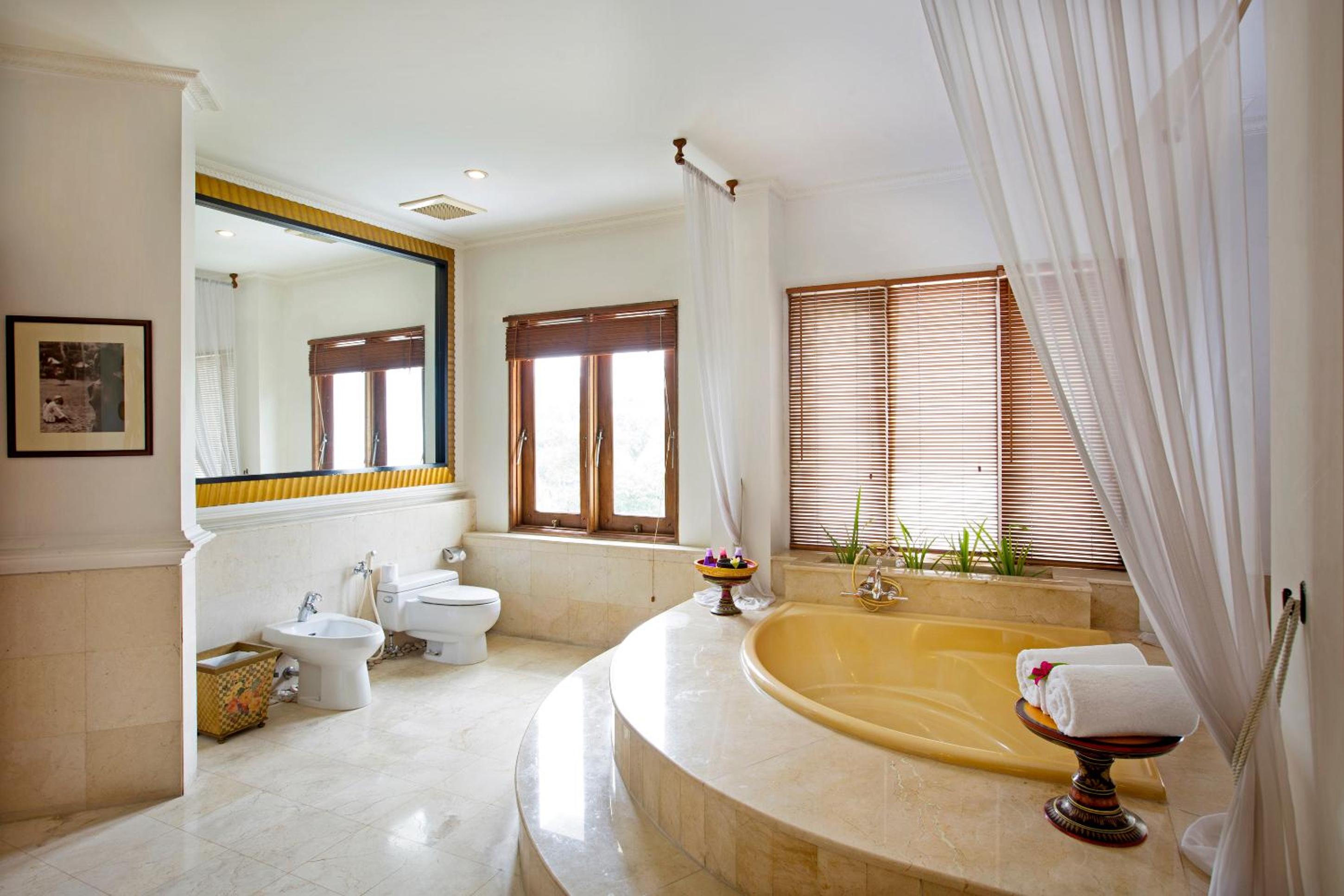 Two-Bedroom Suite - Photo 4