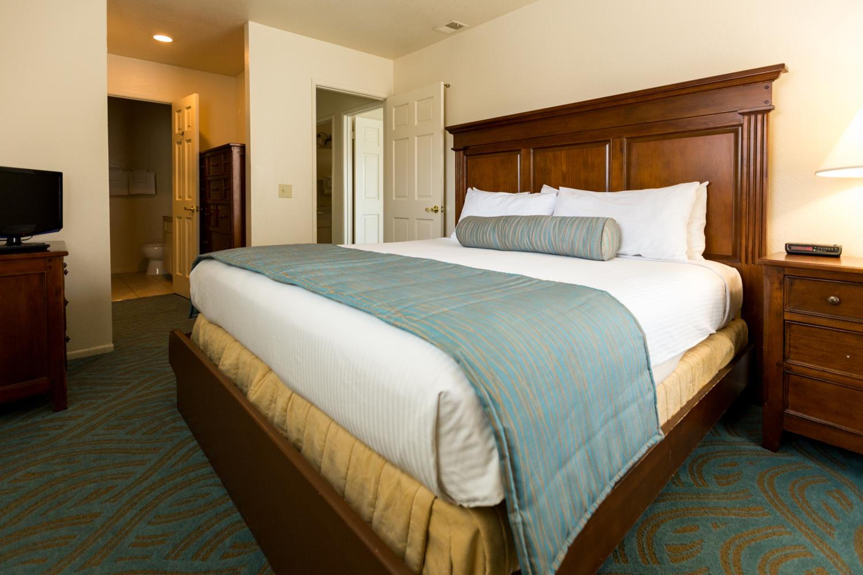 Two-Bedroom Suite photo 3