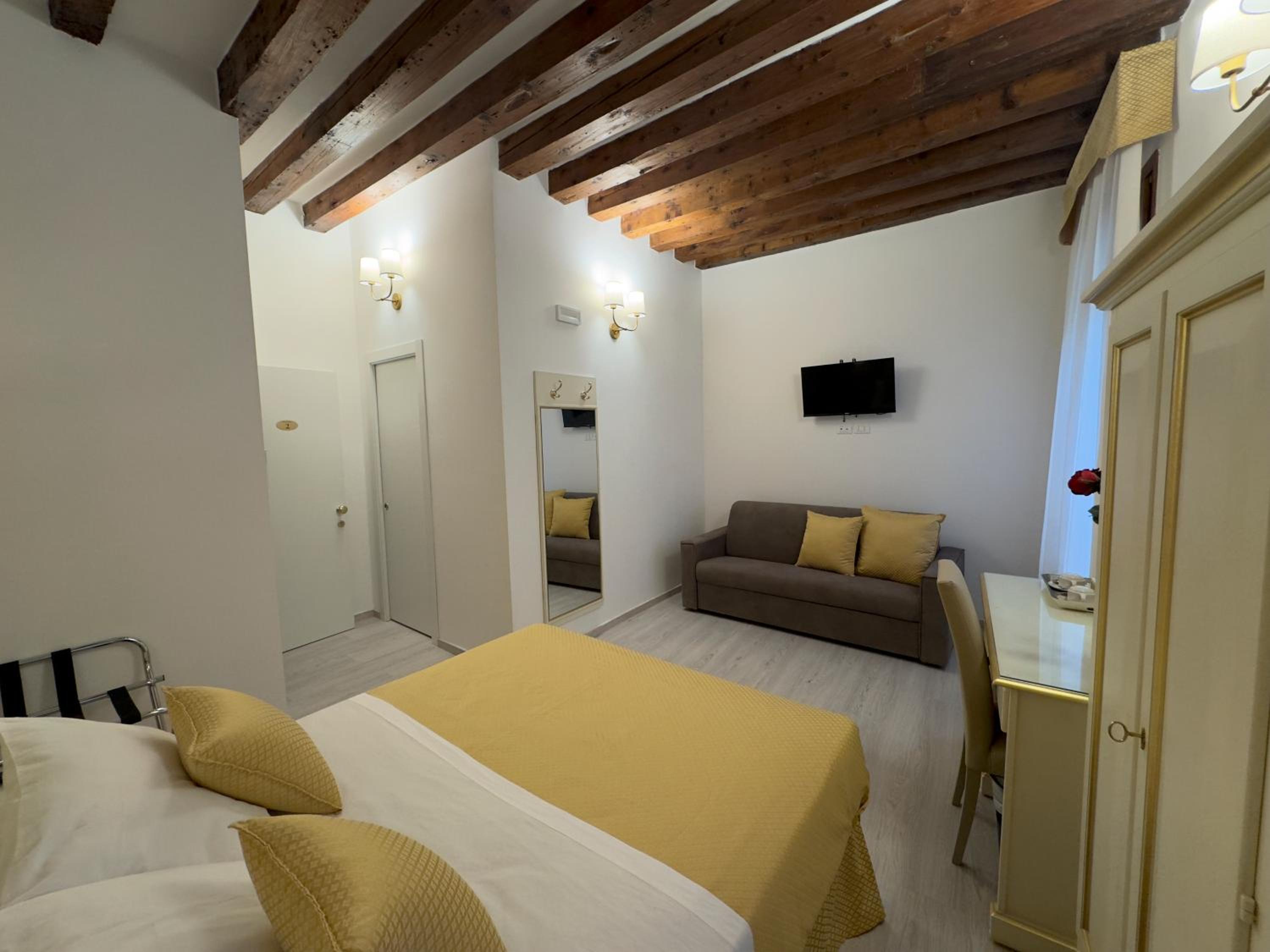 Superior Double Room photo 3