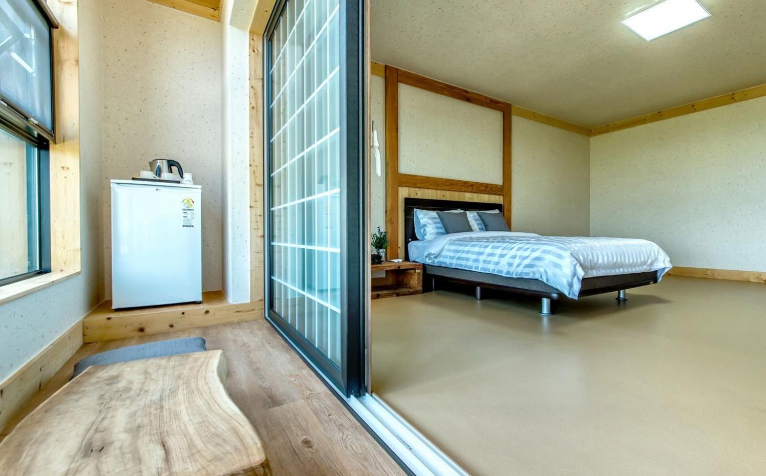 Studio with Ocean View - Photo 4