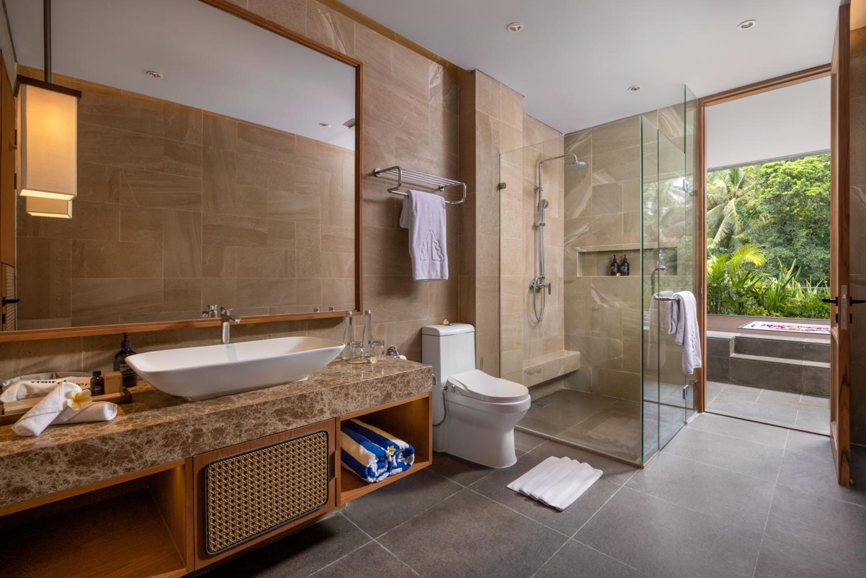 Premium Suite with Jacuzzi
