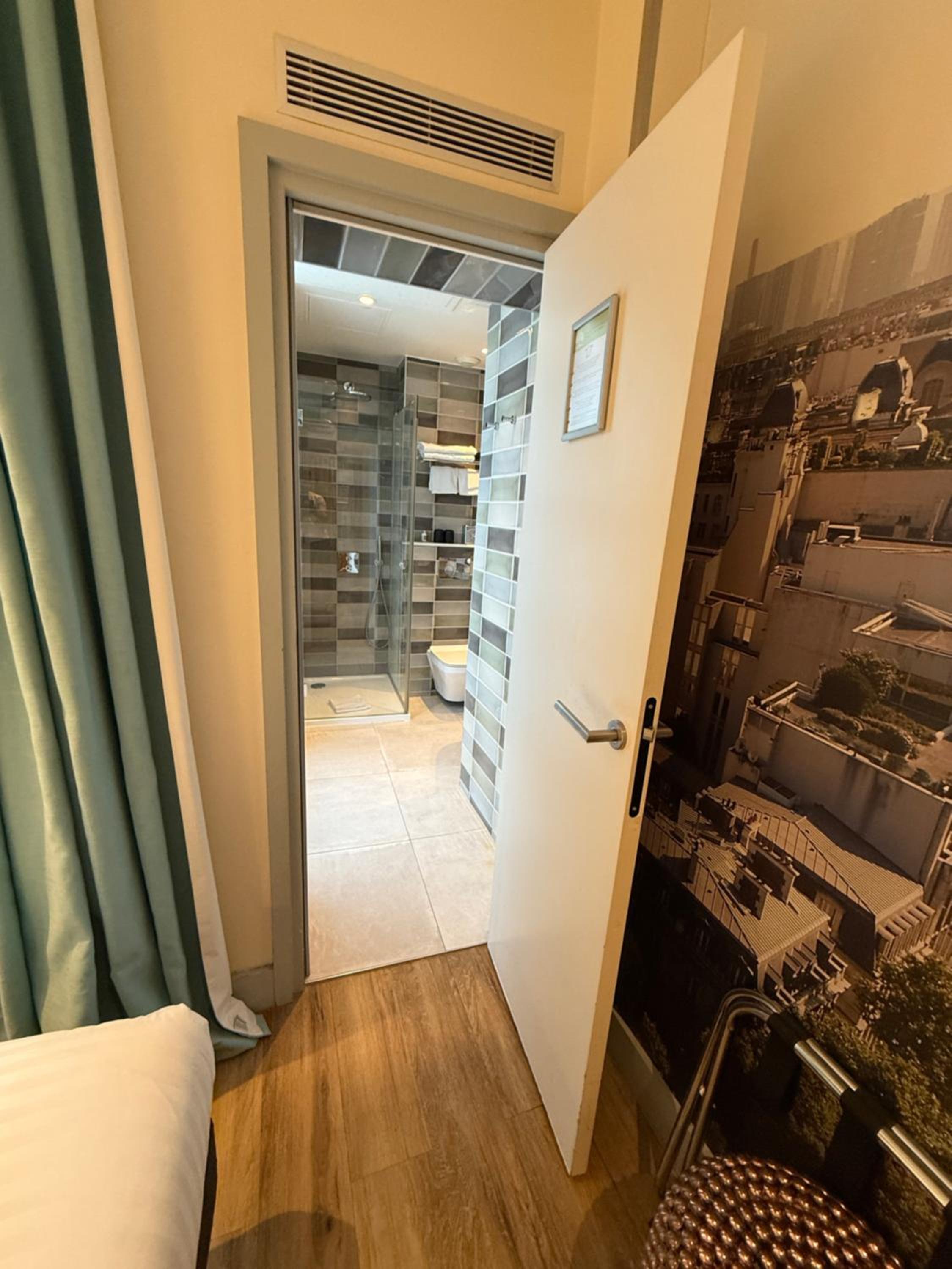 Standard Double Room photo 3