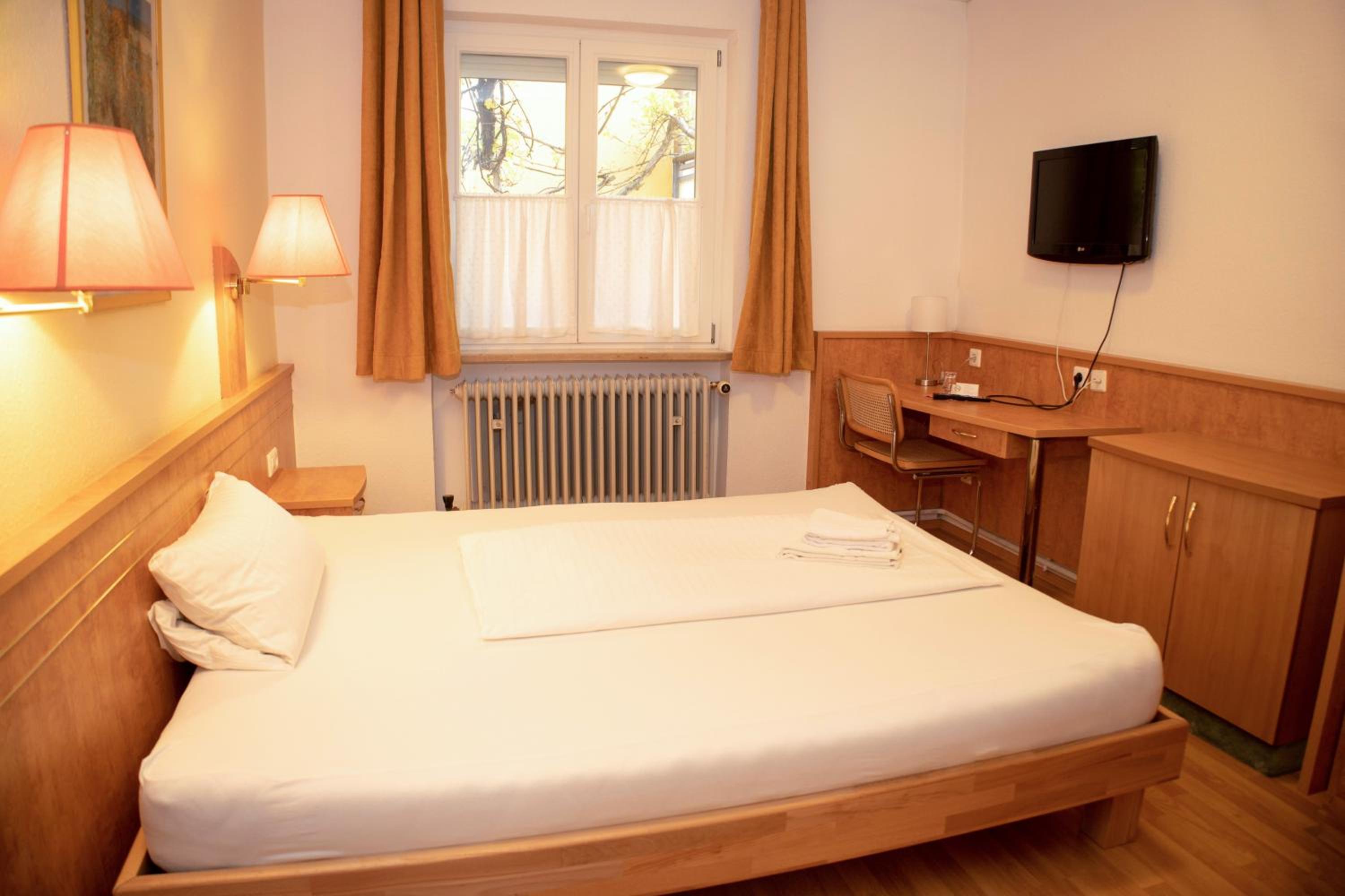 Single Room photo 2