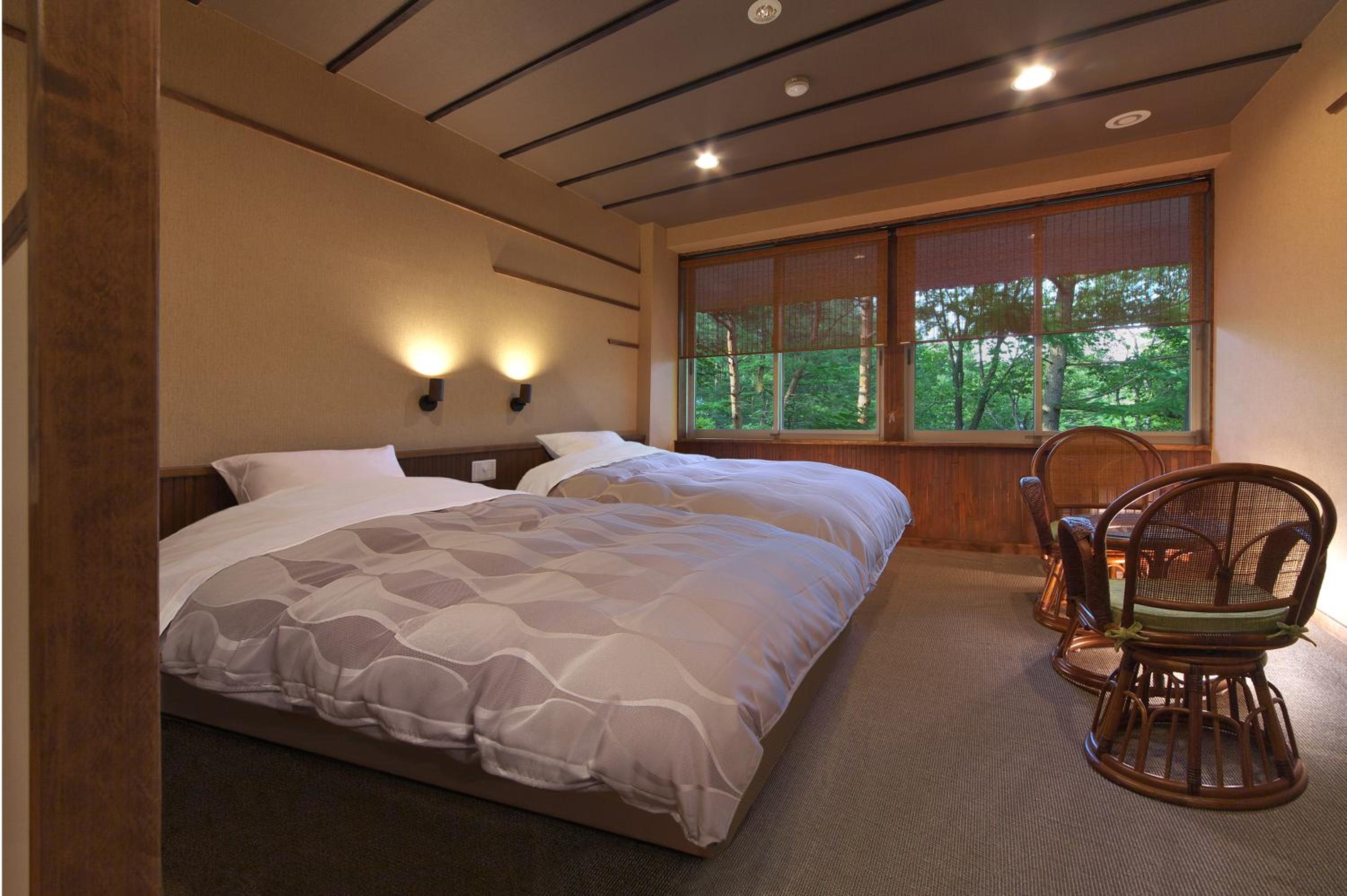Superior Twin Room with Shared Bathroom - Asian Taste