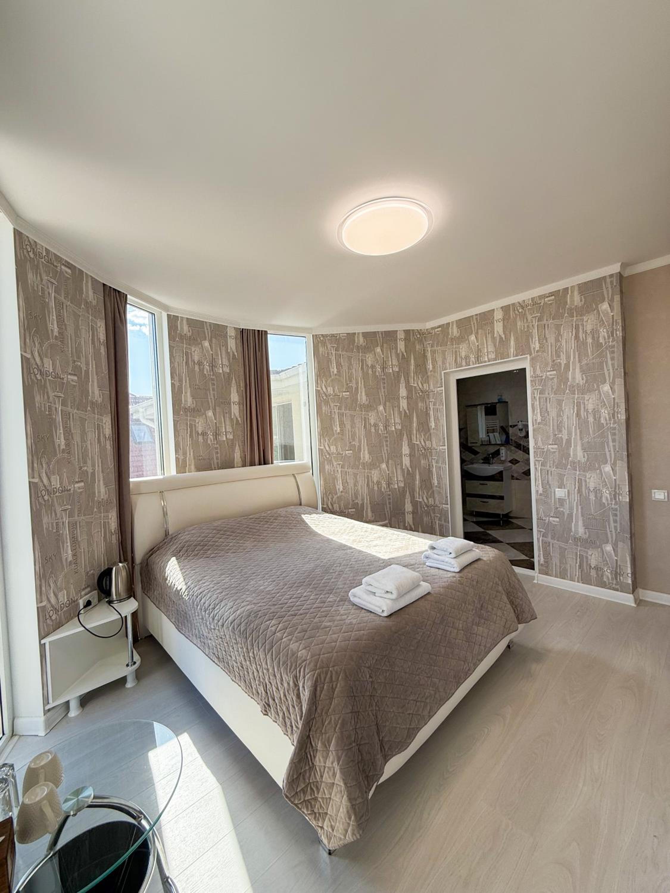 King Room with Spa Bath photo 2